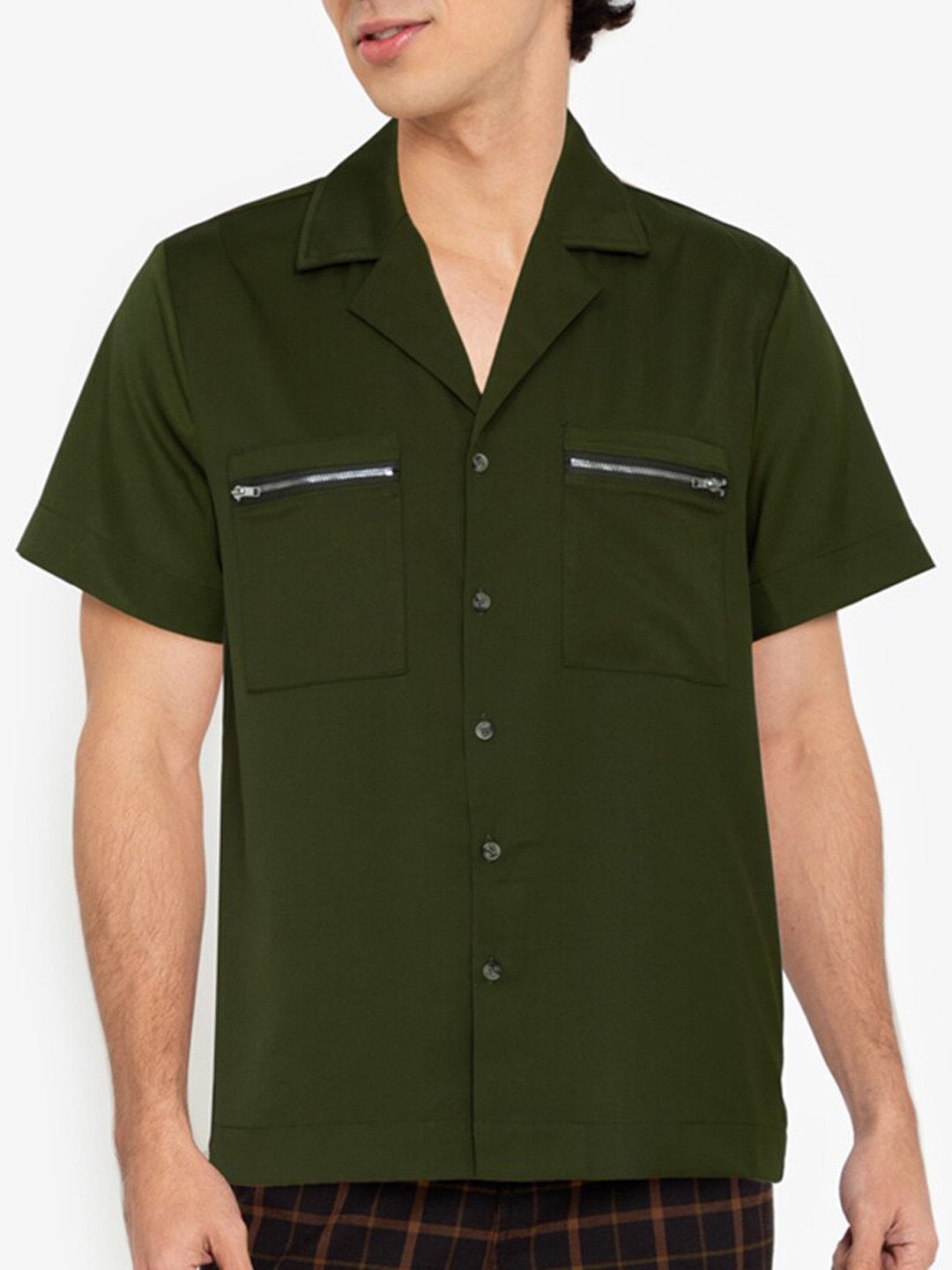 

ZALORA BASICS Men Olive Green Casual Shirt