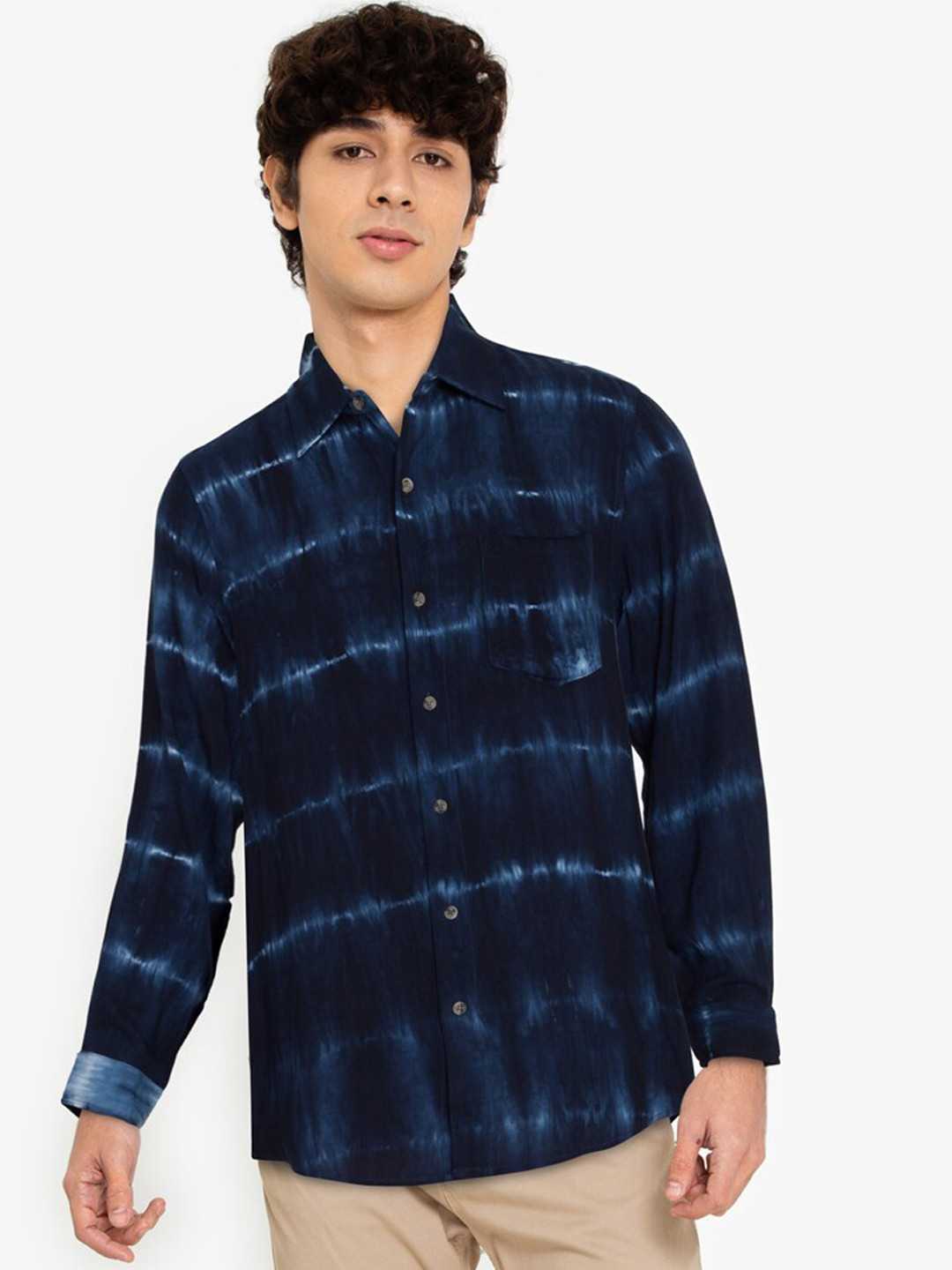 

ZALORA BASICS Men Navy Blue Oversized Washed Casual Shirt