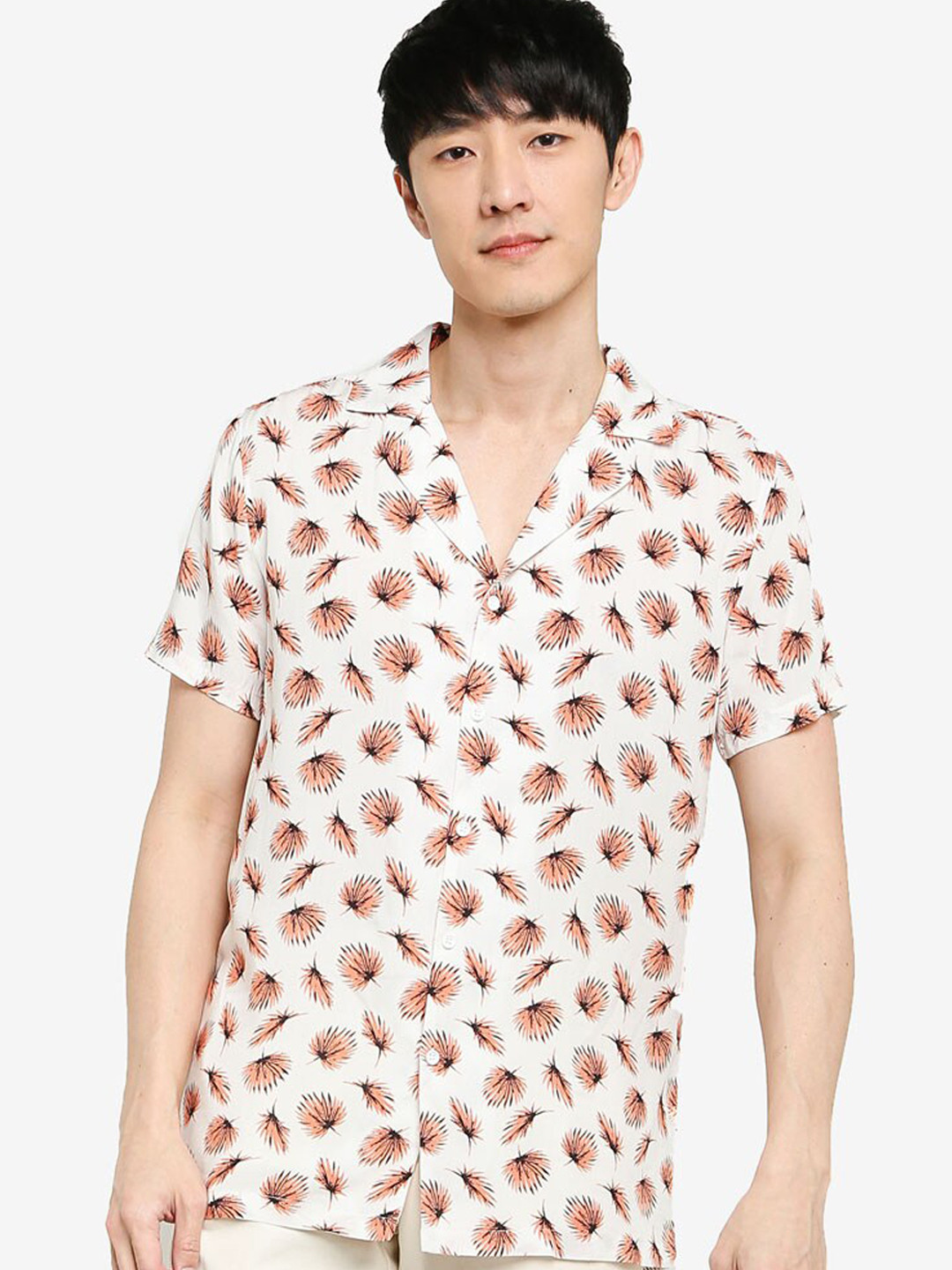 

ZALORA BASICS Men Cream-Coloured Floral Printed Casual Shirt