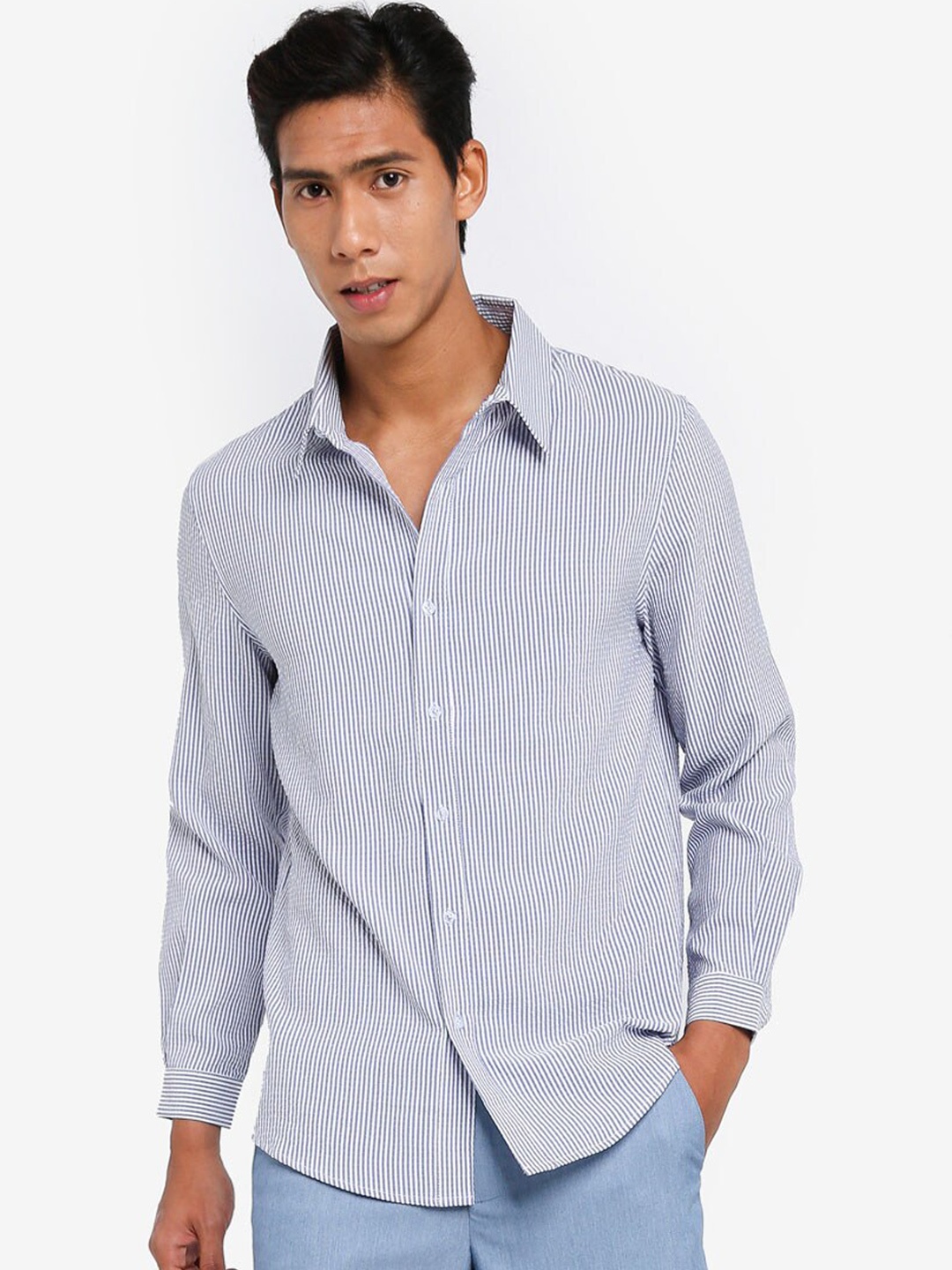 

ZALORA BASICS Men Blue Striped Casual Shirt