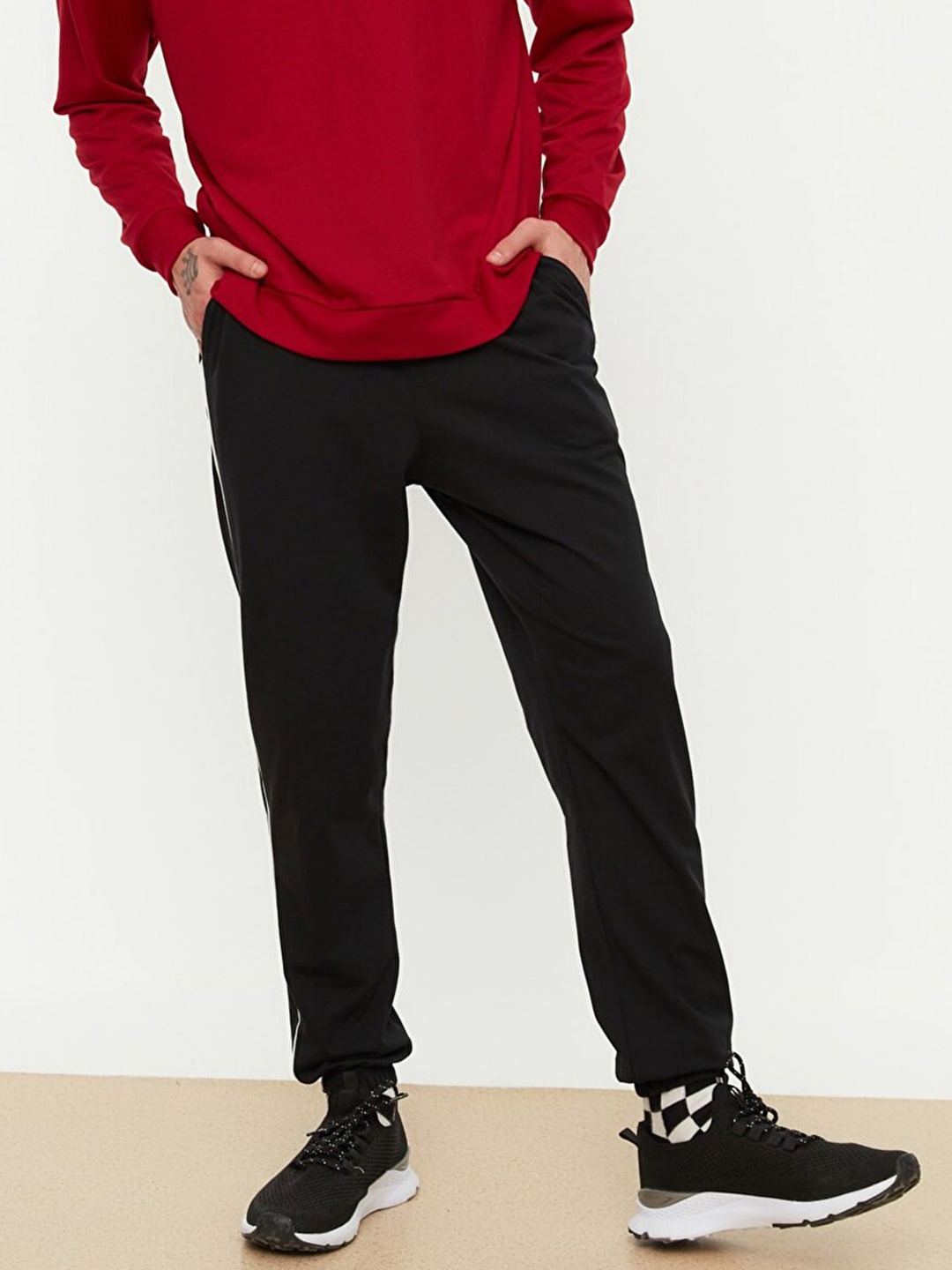 

Trendyol Men Black Solid Joggers