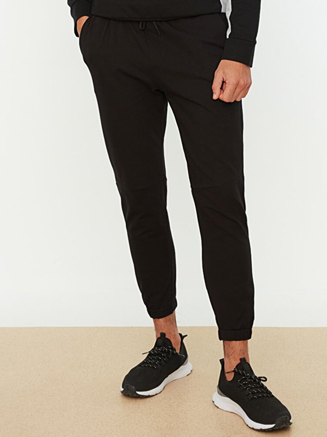 

Trendyol Men Black Solid Joggers