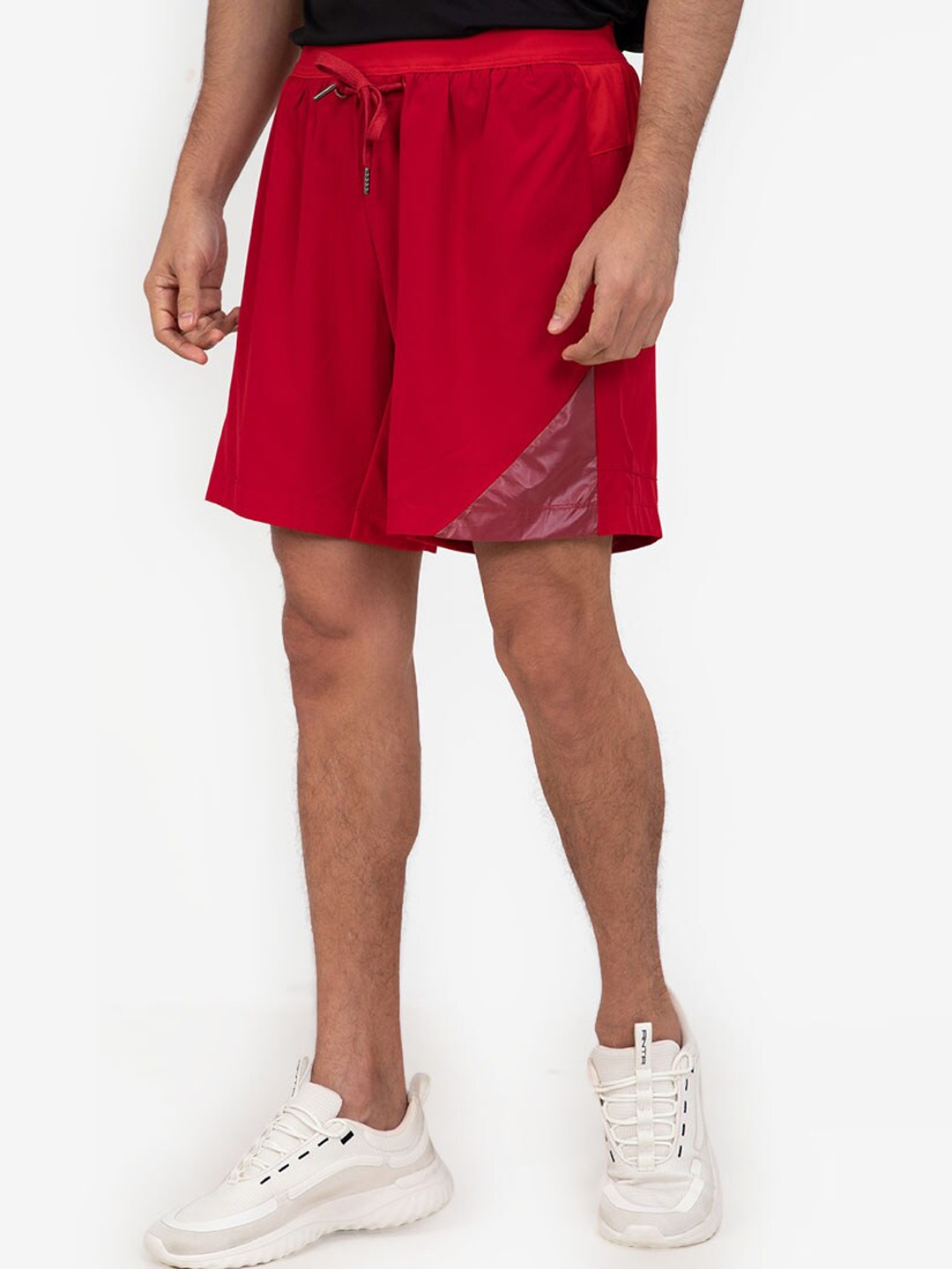 

ZALORA ACTIVE Men Red Shorts