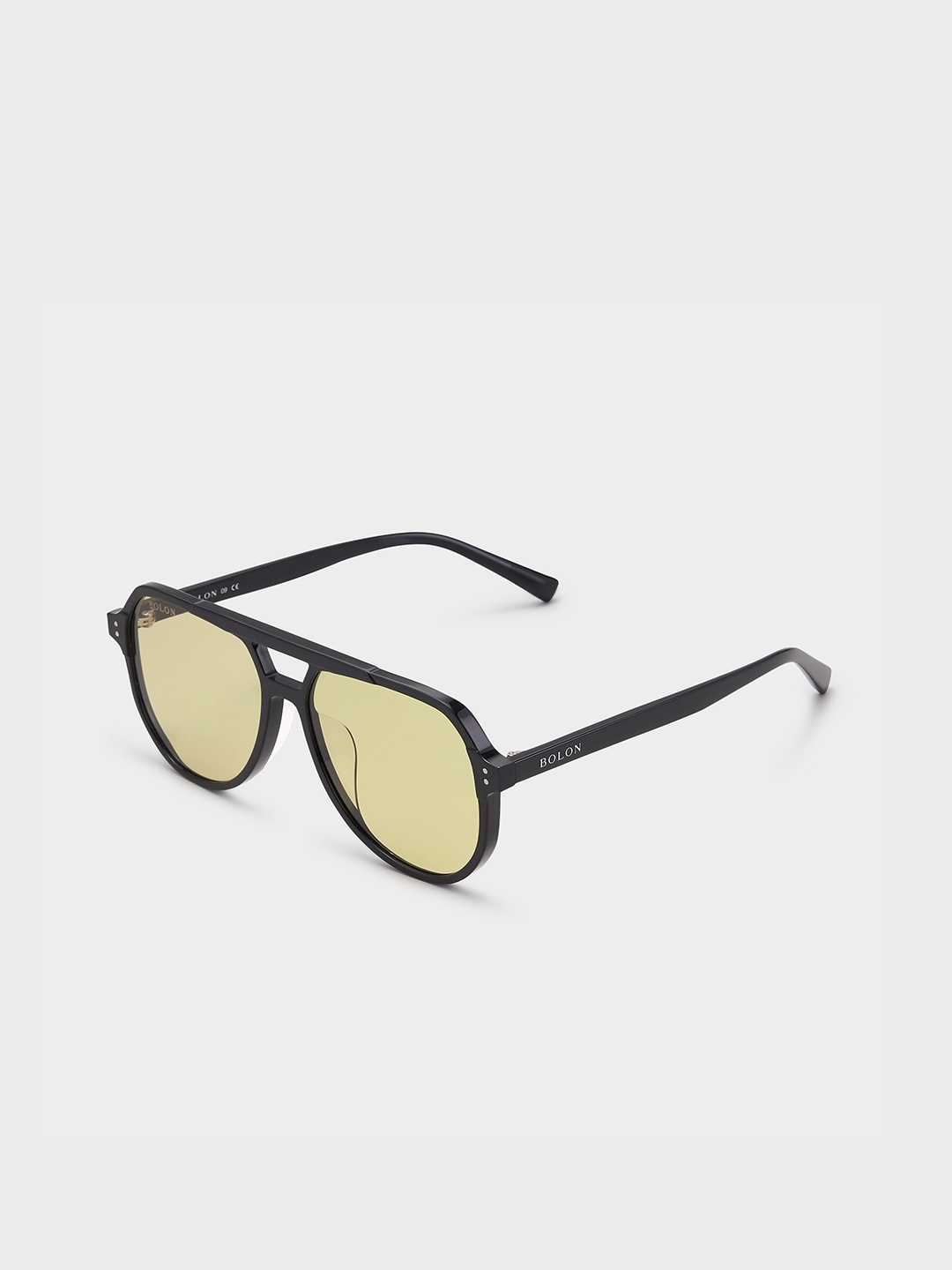 

BOLON EYEWEAR Men Green Lens & Black Aviator Sunglasses BL3052