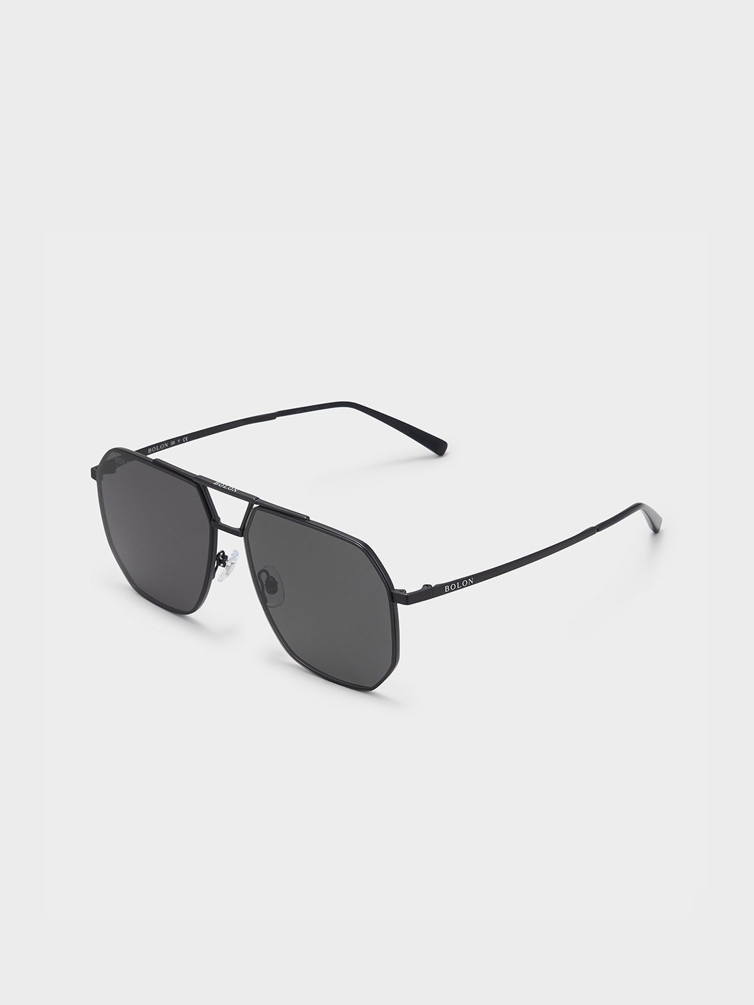 

BOLON EYEWEAR Men Grey Polarised Oversized Sunglasses BL7150-Gray
