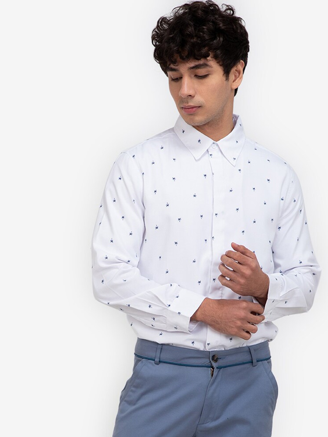 

ZALORA BASICS White Printed Regular Fit Pure Cotton Casual Shirt