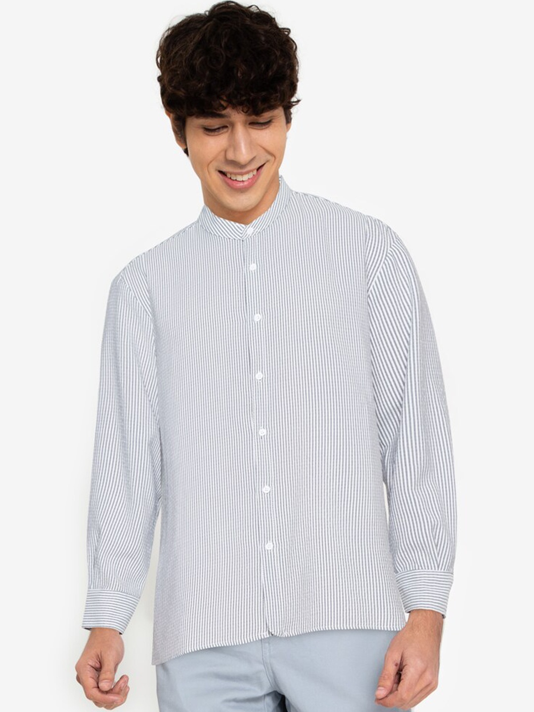

ZALORA BASICS Men Blue Striped Pure Cotton Casual Shirt