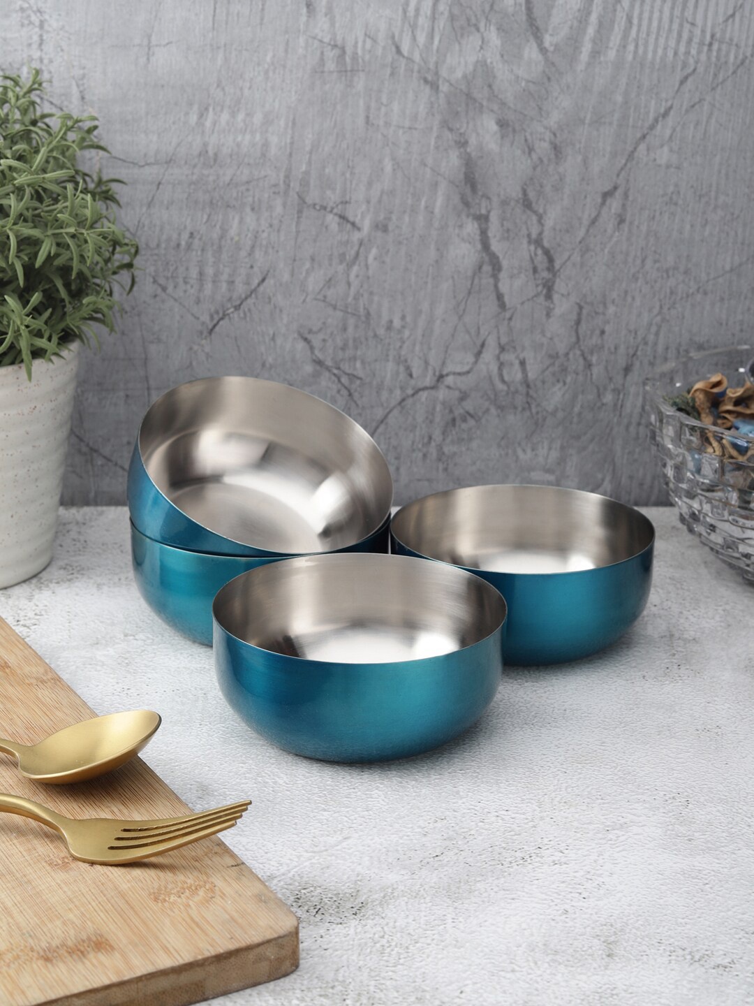 

VarEesha Blue & Steel Stainless Steel Matte Bowls-4 Pieces