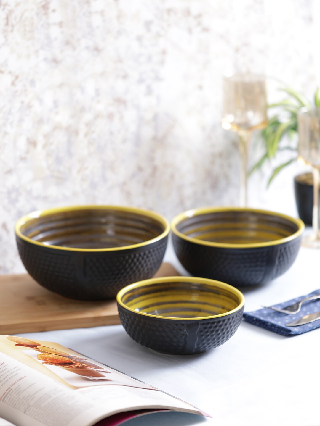 

VarEesha Grey & Brown 3 Pieces Handcrafted and Hand Painted Textured Ceramic Glossy Bowls