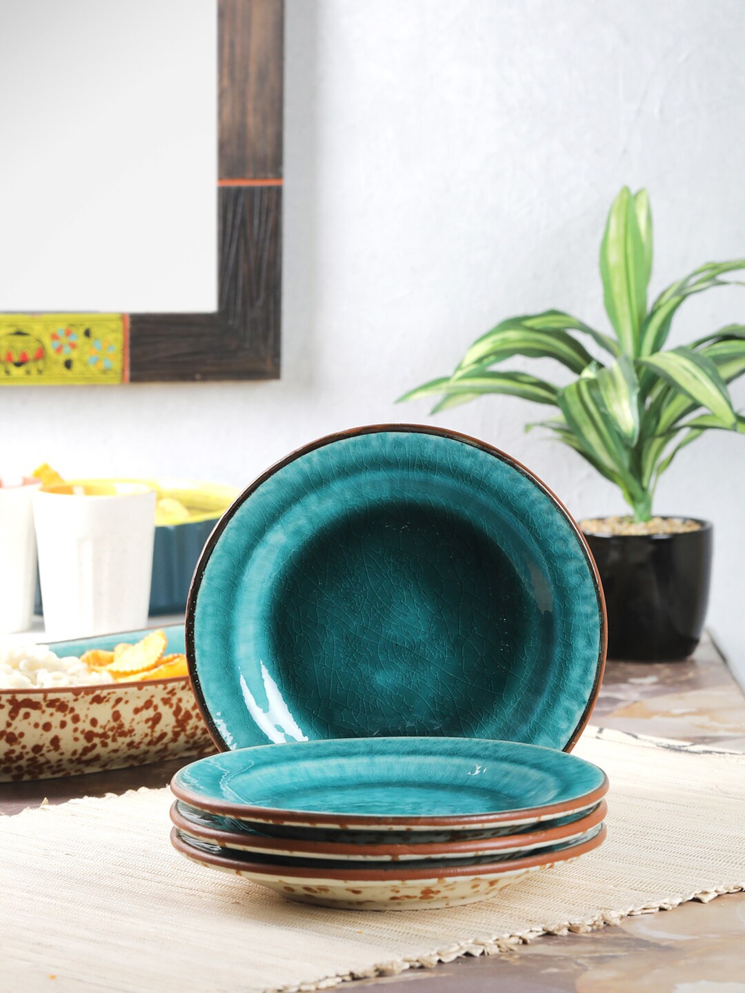 

VarEesha Teal & Brown 4 Pieces Handcrafted and Hand Painted Ceramic Glossy Quarter Plates
