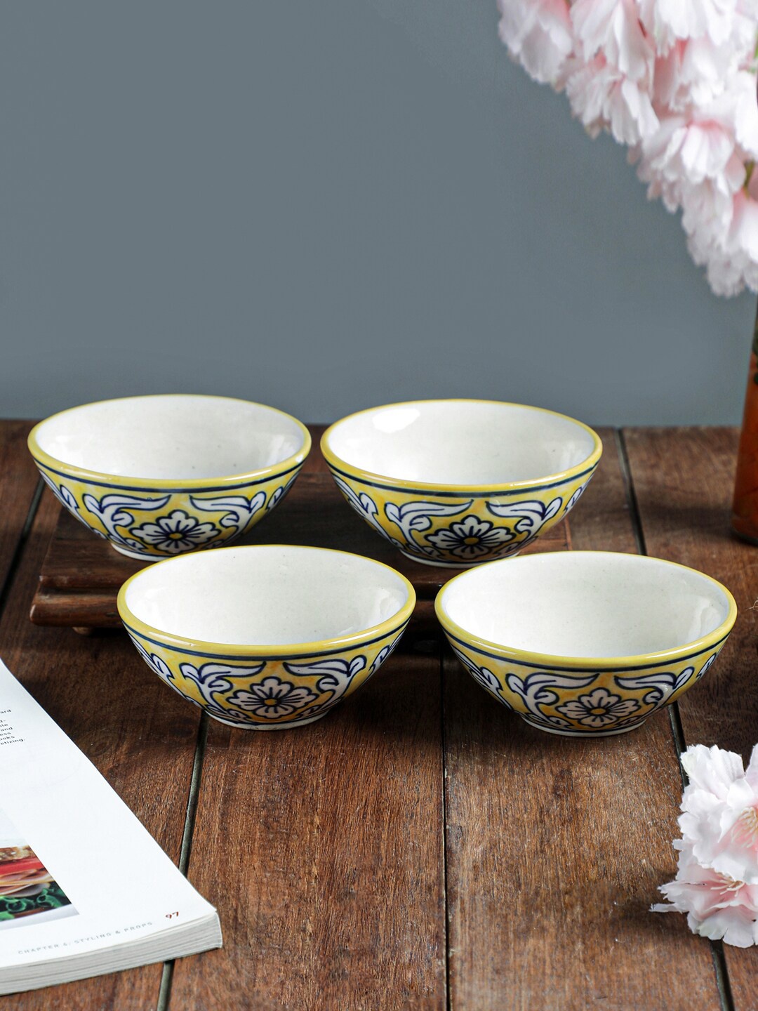 

VarEesha Set Of 4 Yellow & Black Printed Ceramic Dishwasher & Microwave Safe Bowls