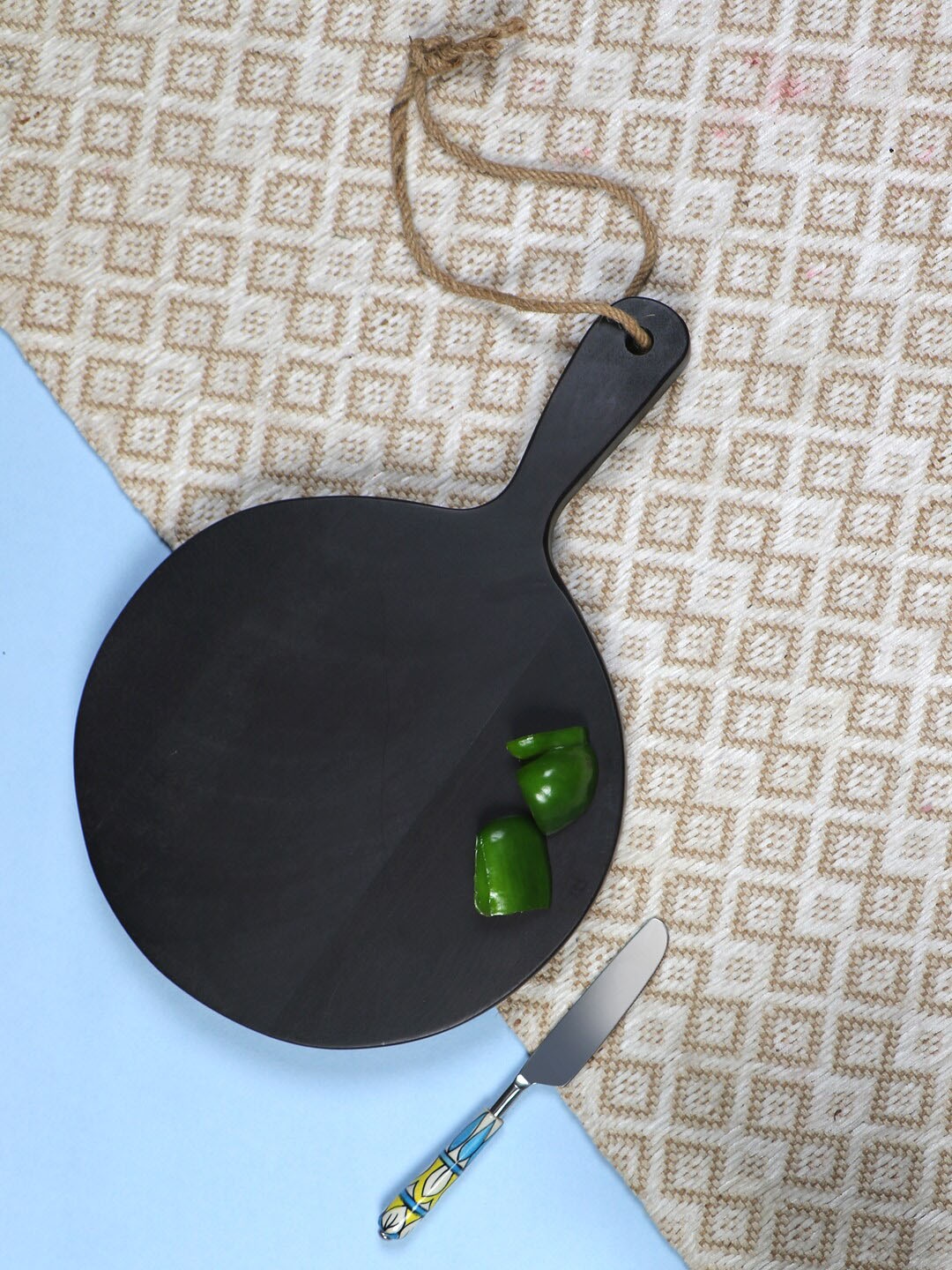 

VarEesha Black Round Chopping Board/ Wooden Platter