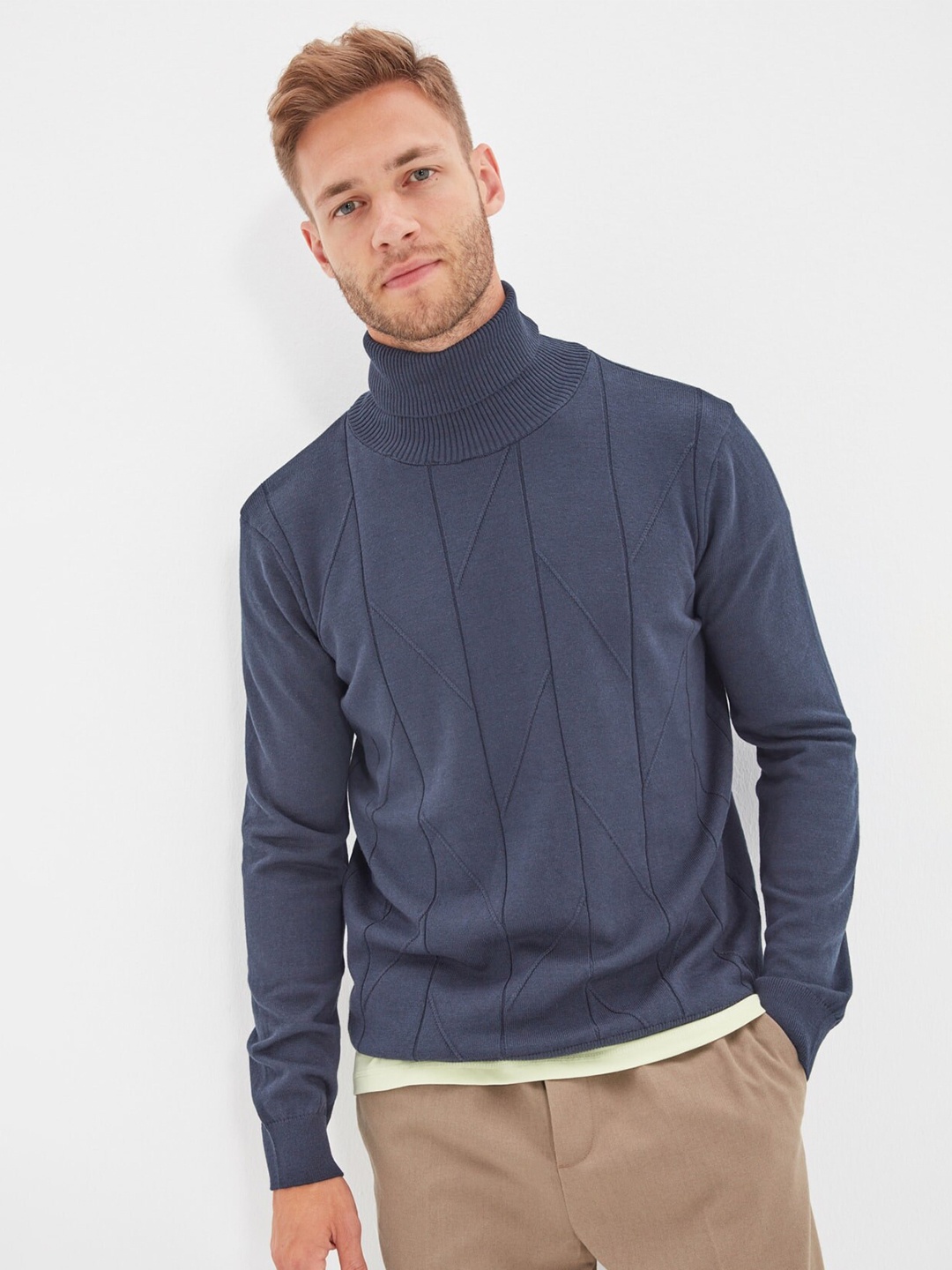 

Trendyol Men Navy Blue Cotton Striped Pullover