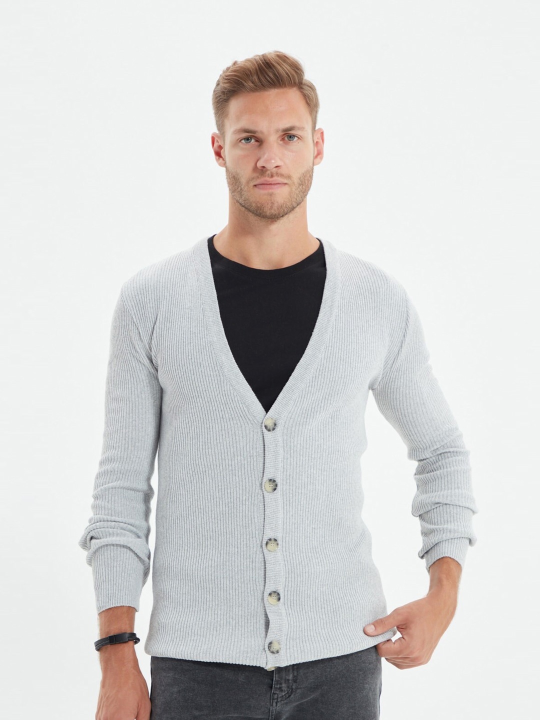 

Trendyol Men Grey Solid Cardigan