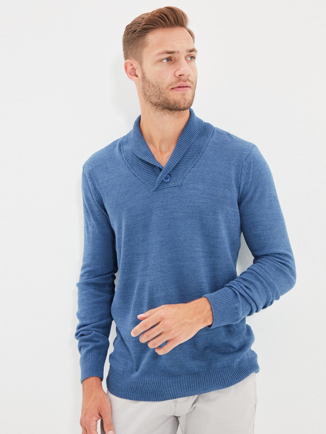 

Trendyol Men Blue Solid Pullover
