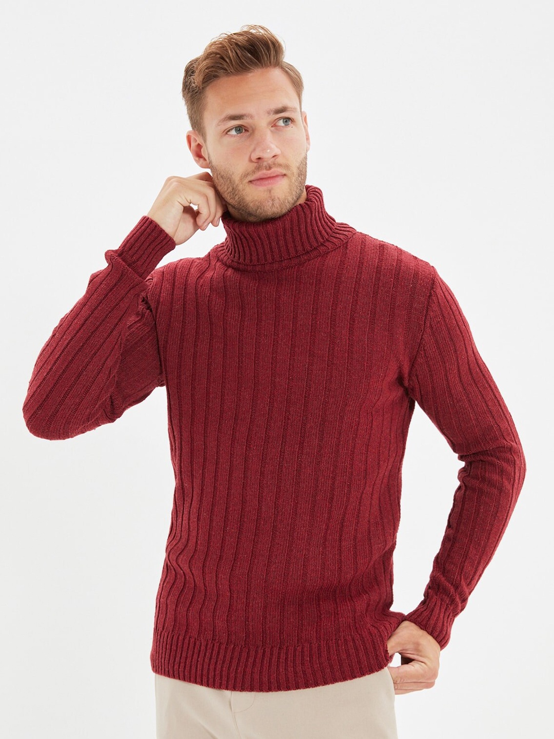 

Trendyol Men Burgundy Ribbed Turtle Neck Pullover