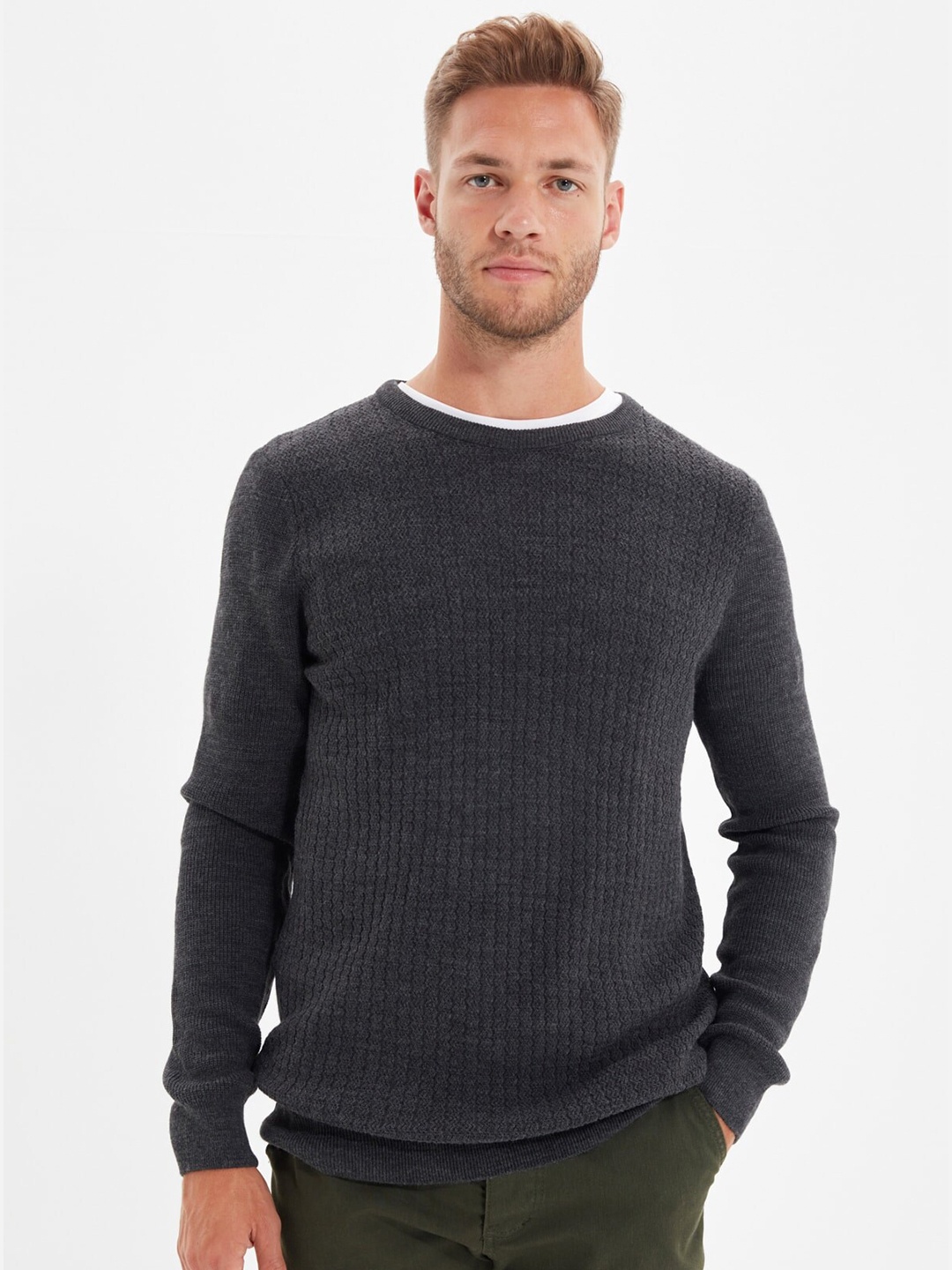 

Trendyol Men Grey Ribbed Pullover