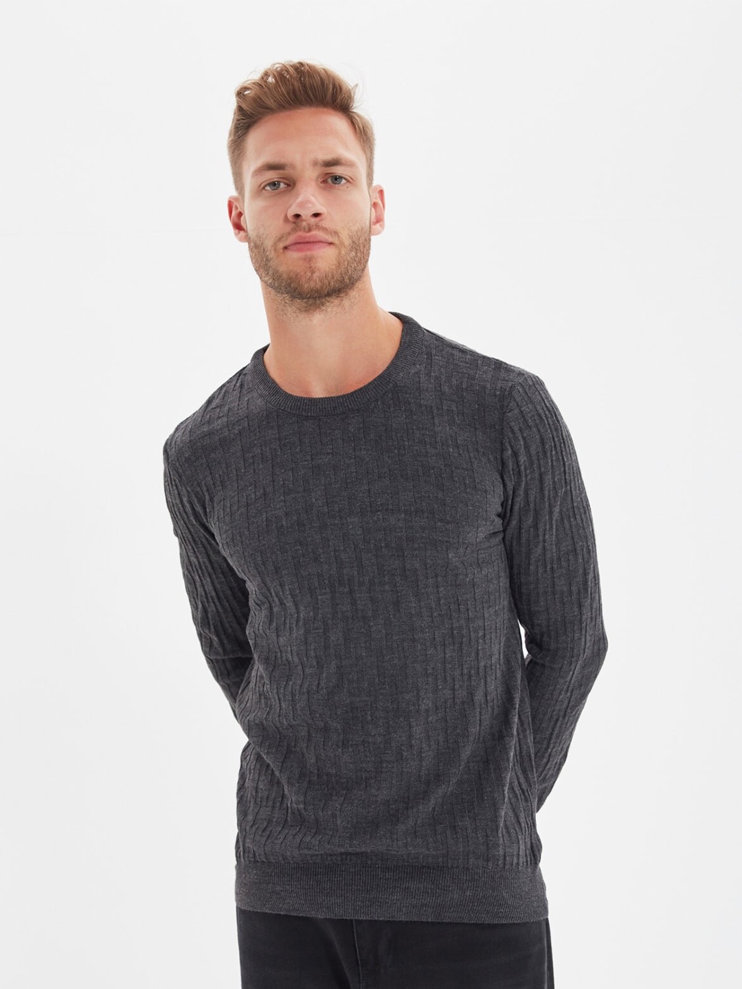 

Trendyol Men Grey Ribbed Pullover