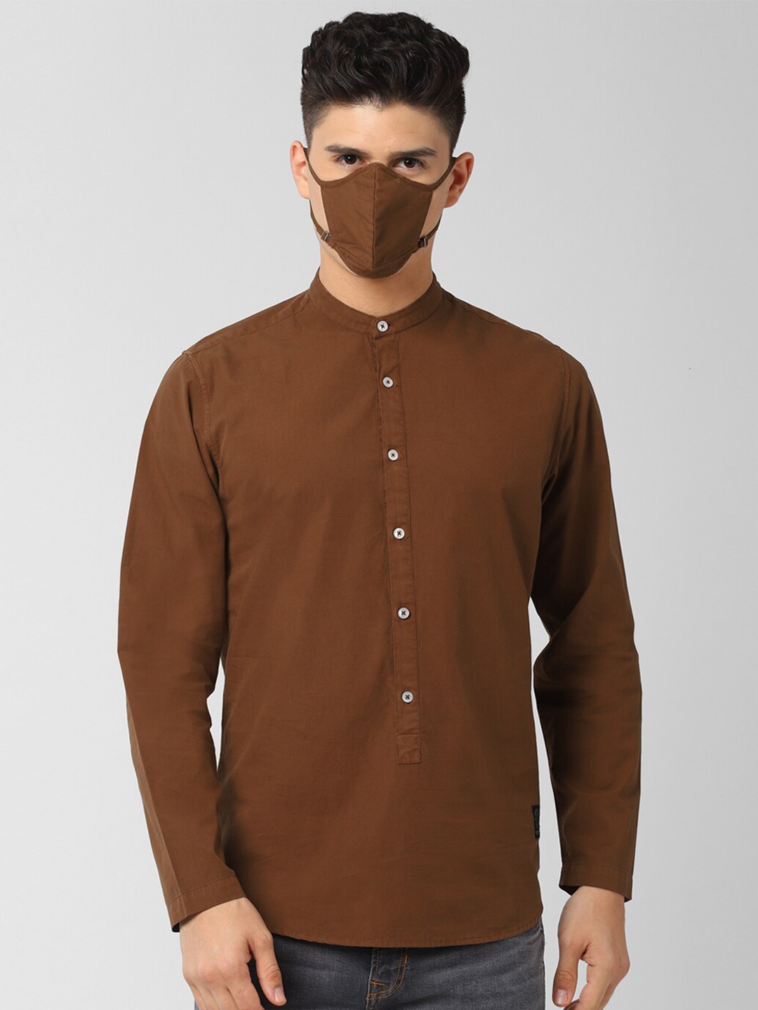 

Peter England Casuals Men Brown Slim Fit Casual Shirt