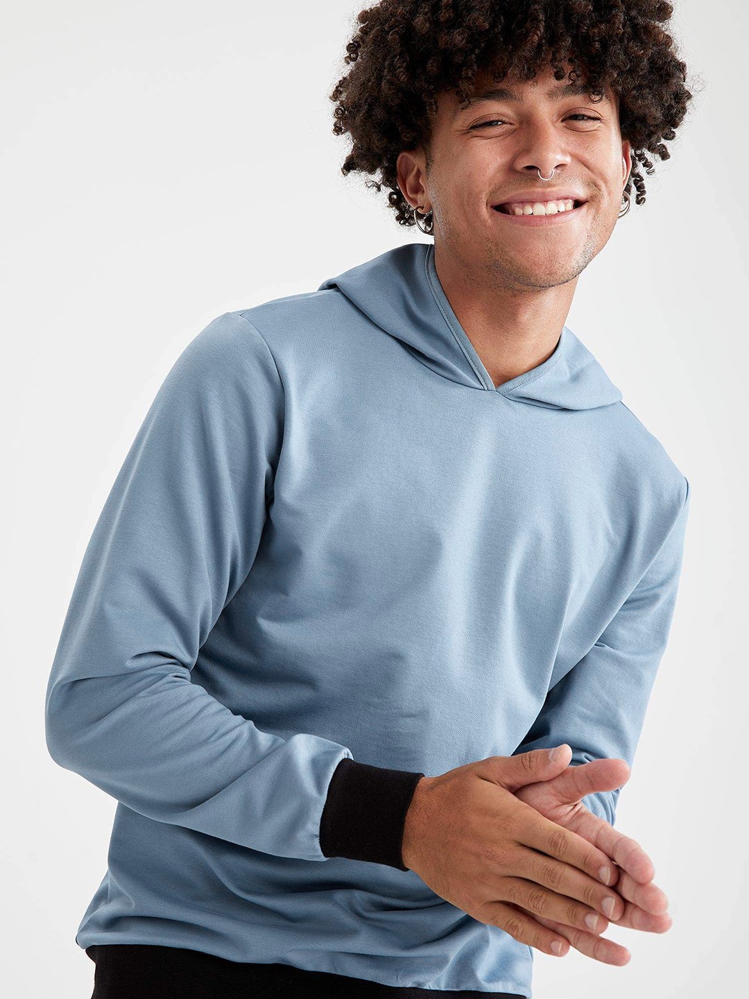 

DeFacto Men Blue Hooded Sweatshirt