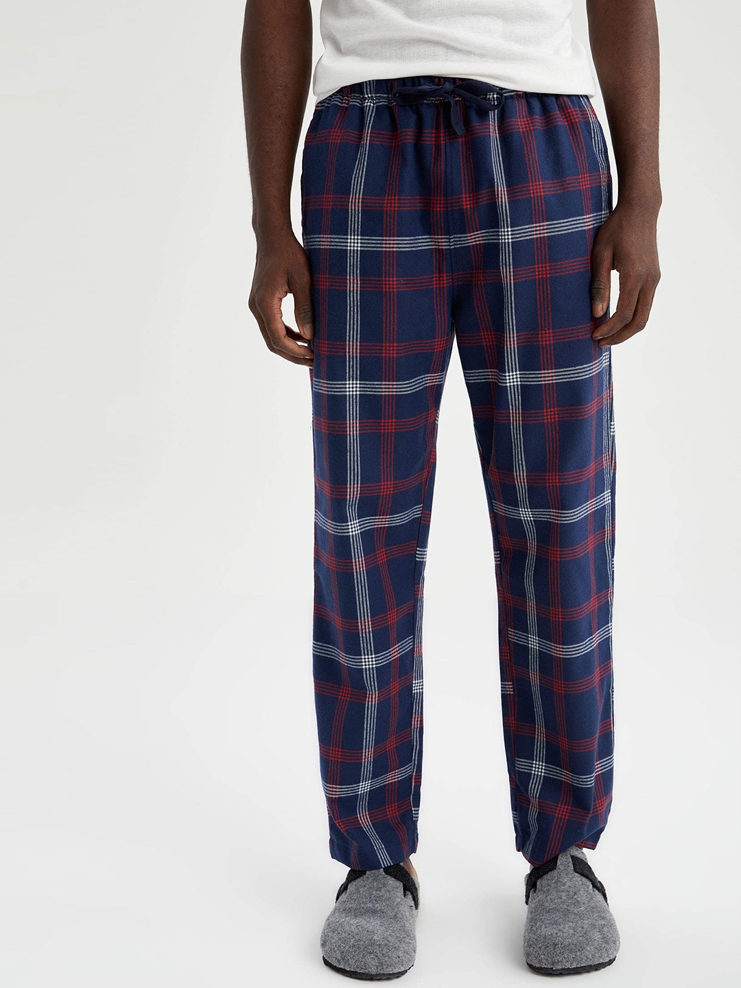 

DeFacto Men Navy Blue & Red Checked Lounge Pants