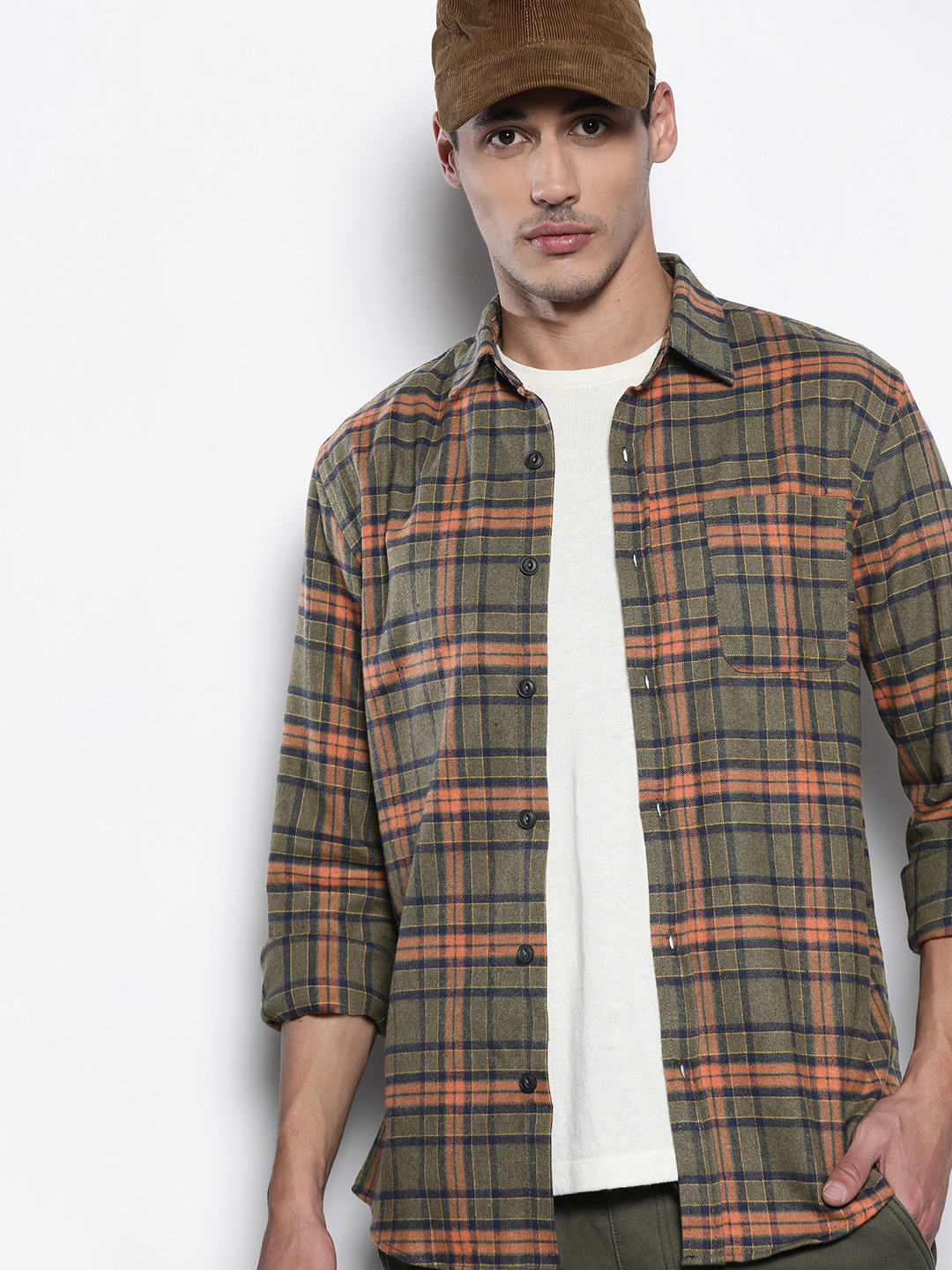 

DeFacto Men Green & Orange Modern Fit Checked Casual Shirt
