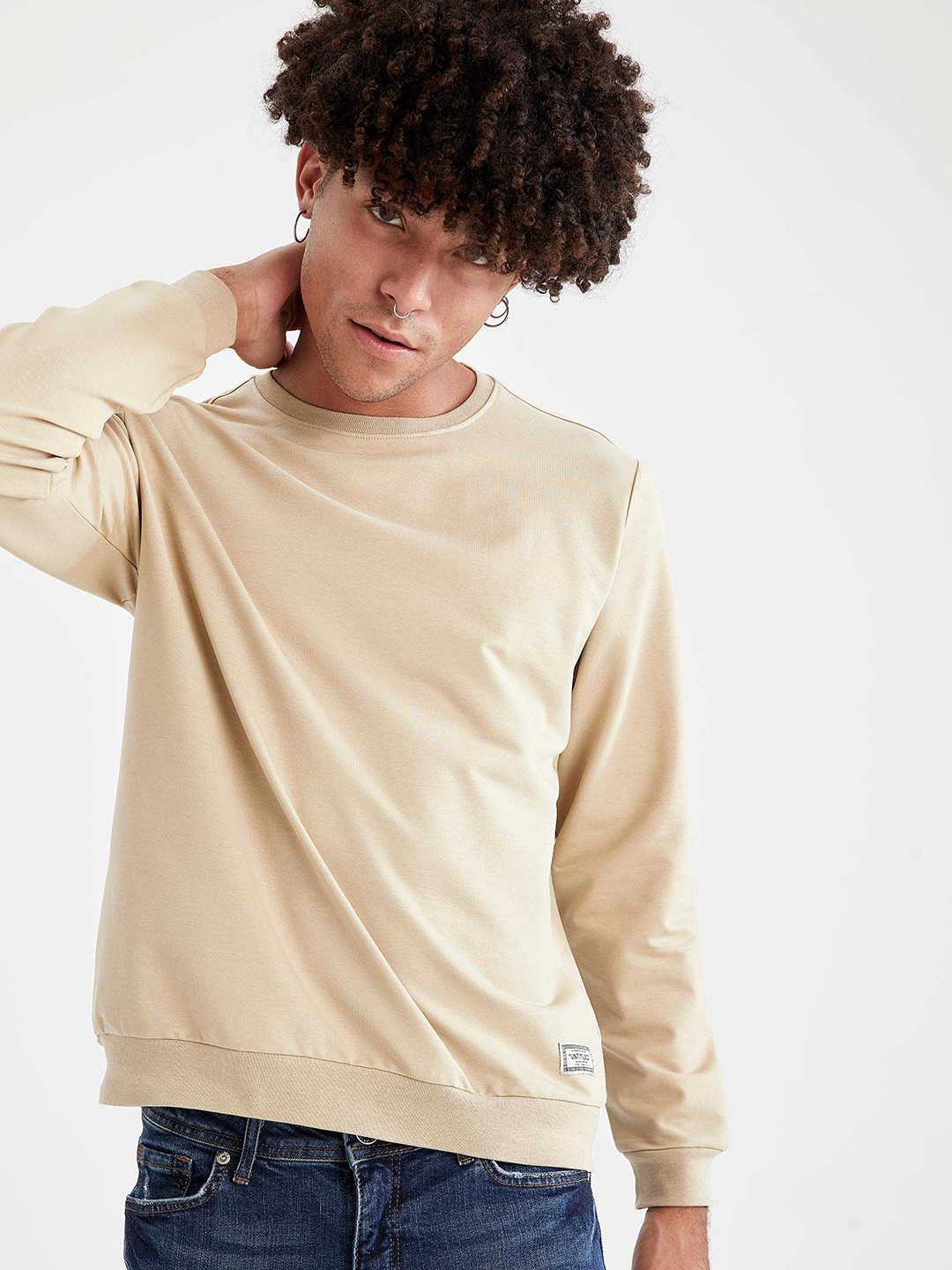 

DeFacto Men Beige Solid Sweatshirt