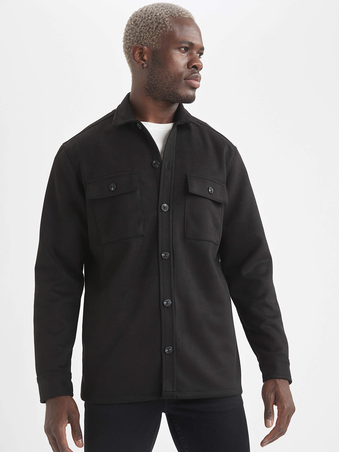 

DeFacto Men Black Solid Casual Shirt