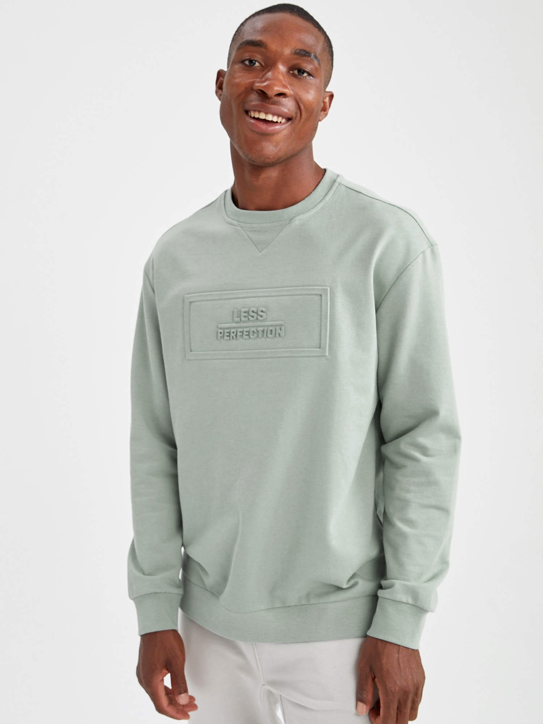 

DeFacto Men Blue Printed Sweatshirt