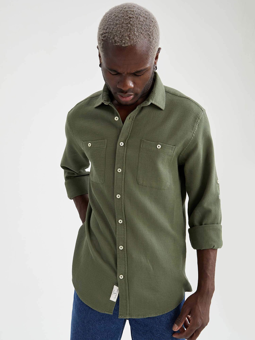 

DeFacto Men Olive Green Pure Cotton Solid Casual Shirt