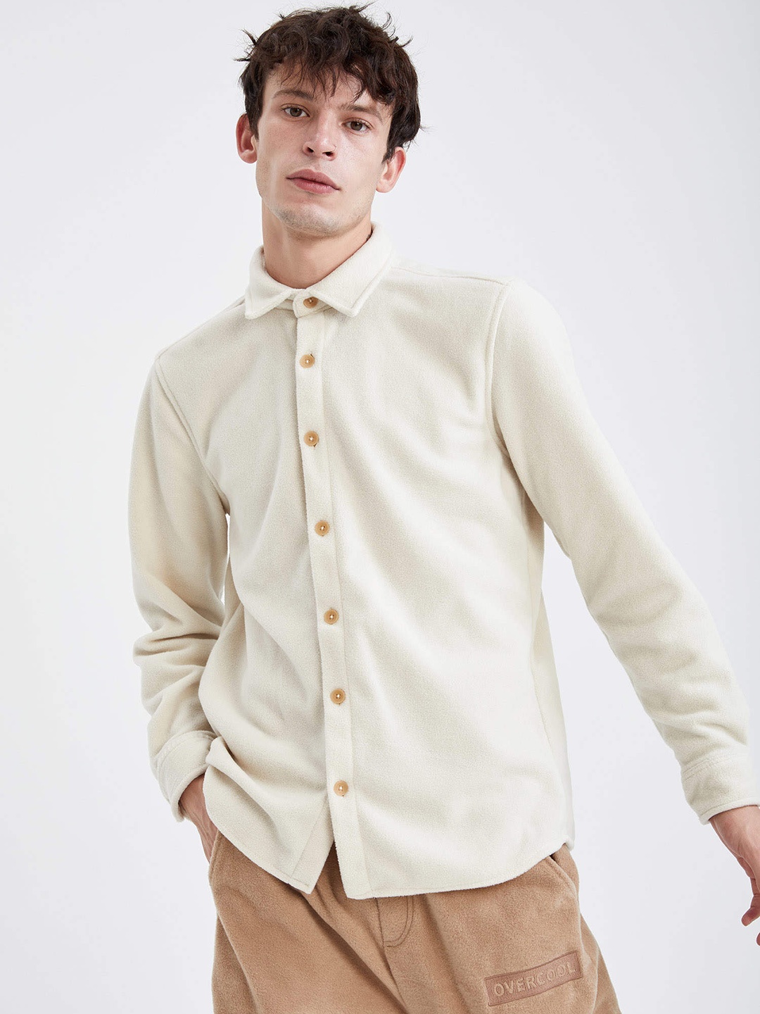 

DeFacto Men Cream-Coloured Solid Casual Shirt
