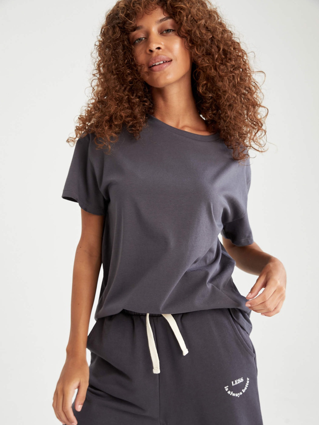 

DeFacto Women Charcoal Grey Solid Pure Cotton Drop-Shoulder Sleeves T-shirt