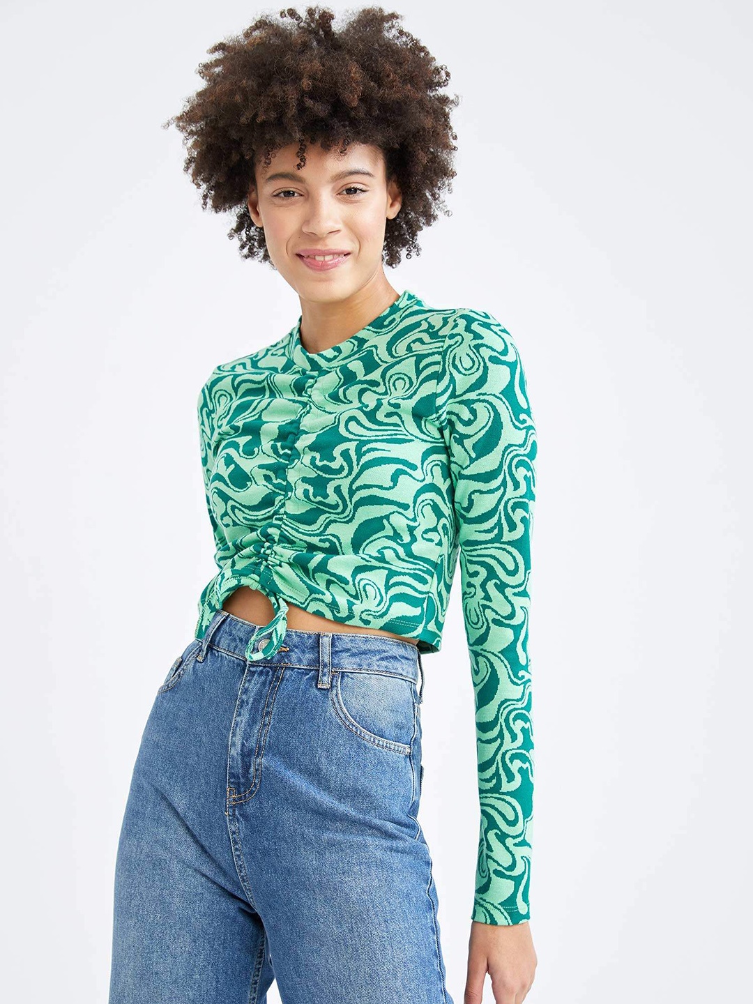 

DeFacto Women Green Abstract Print Slim Fit Ruched Crop Top