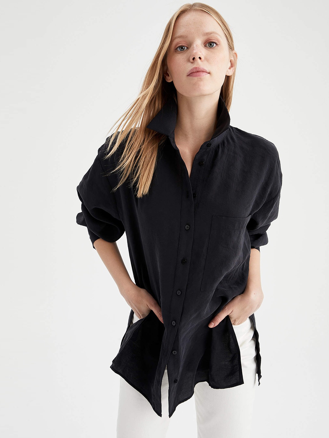 

DeFacto Women Black Oversized Drop-Shoulder Sleeves Casual Shirt