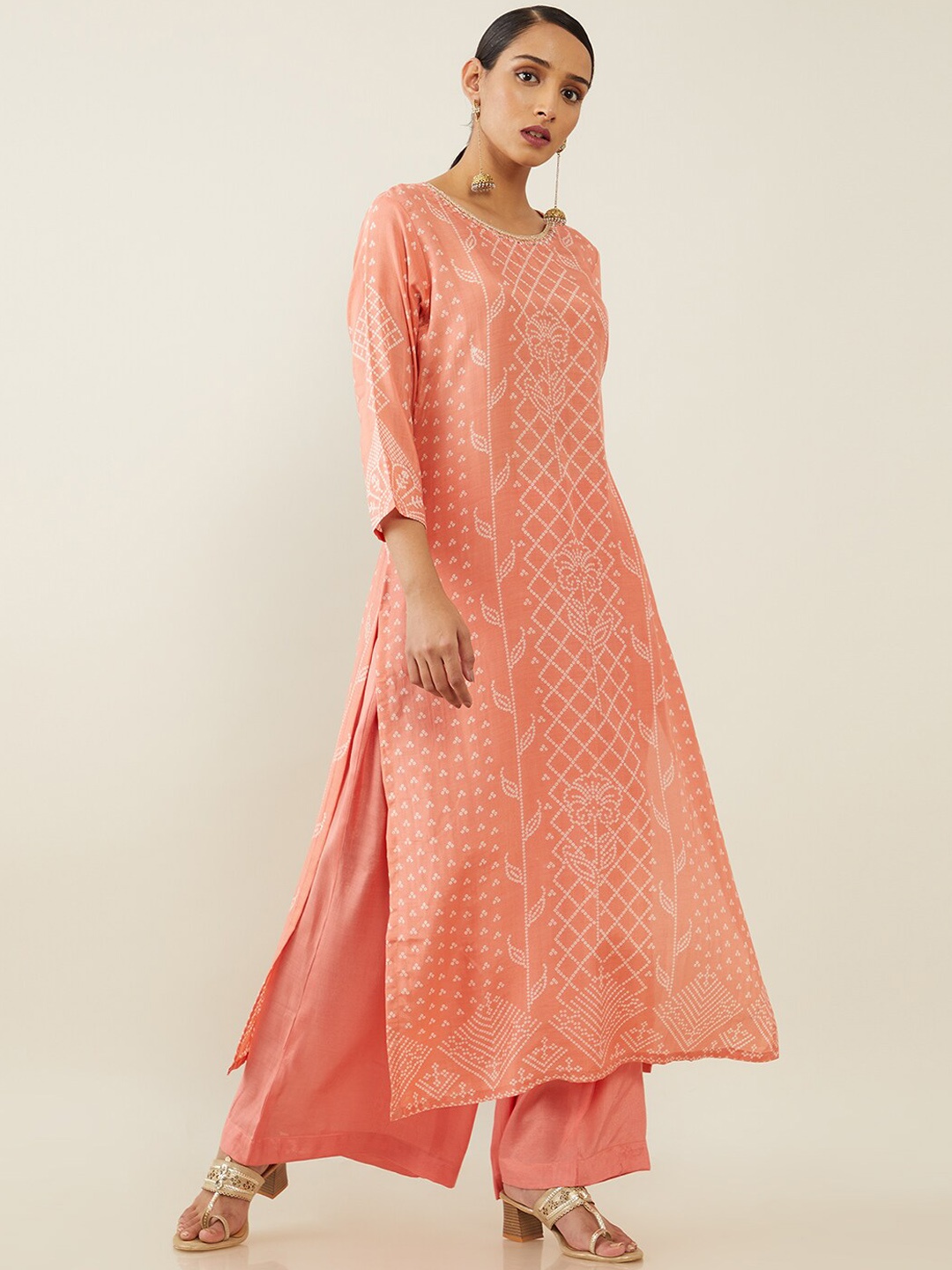 

Soch Women Peach-Coloured Ethnic Motifs Layered Kurta with Palazzos