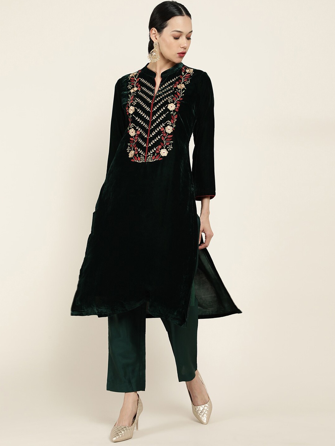 

Soch Women Green Floral Yoke Design Velvet Kurta with Trousers