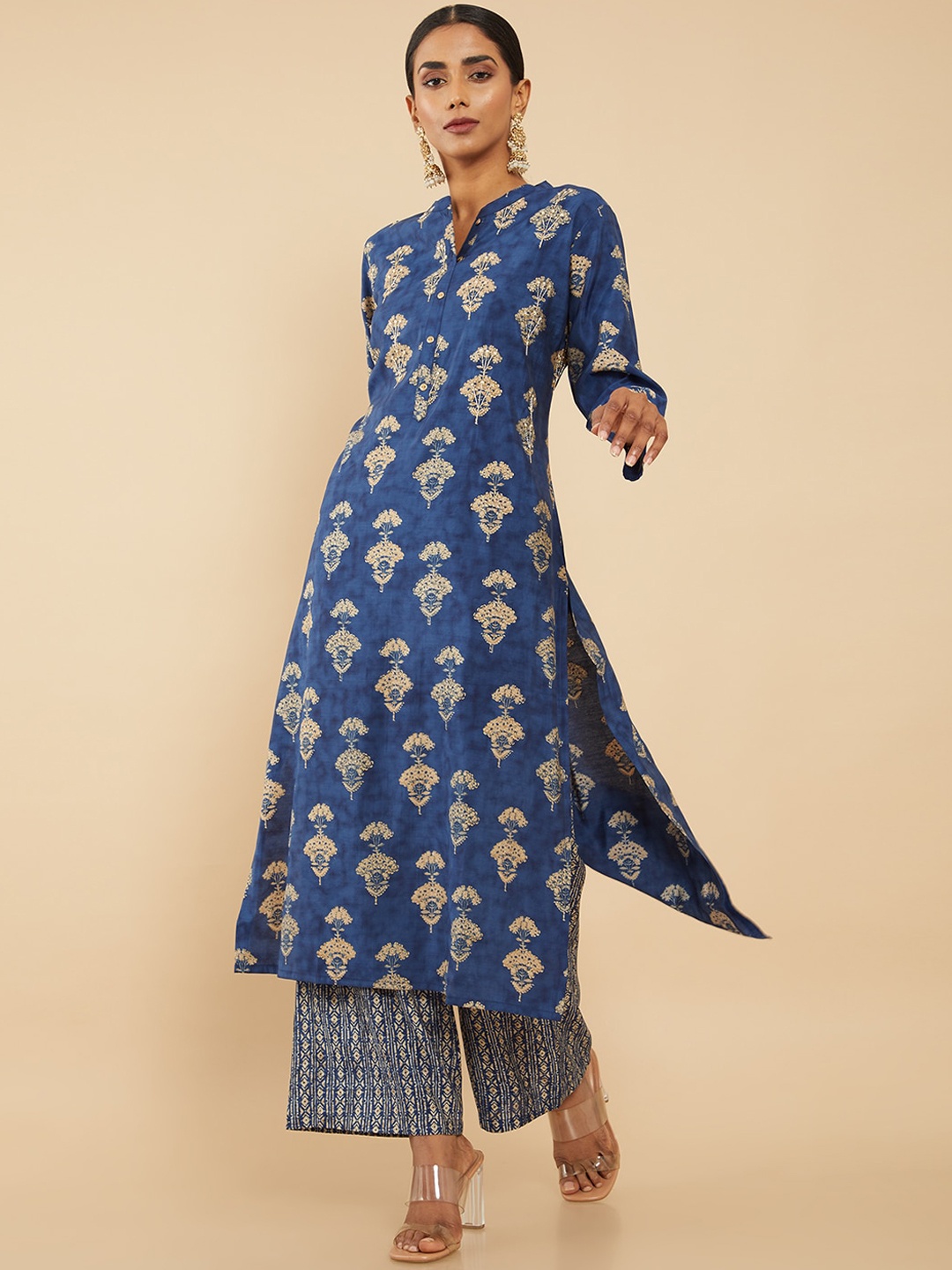 

Soch Women Navy Blue Floral Printed Kurta with Palazzos