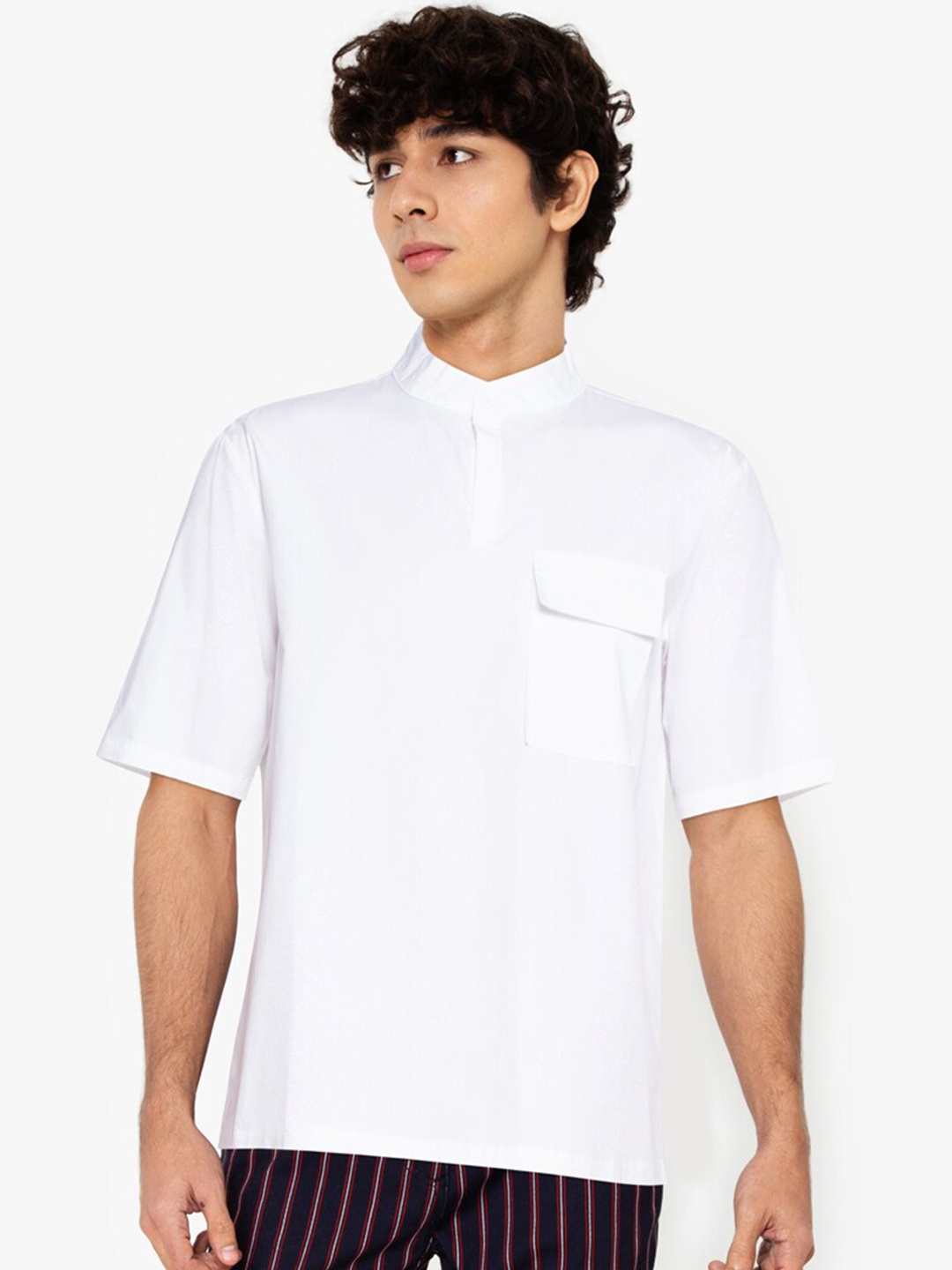 

ZALORA BASICS Men White Pure Cotton Casual Shirt