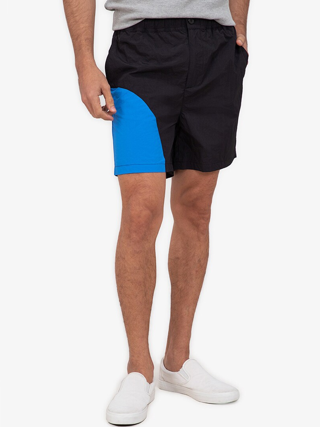 

ZALORA BASICS Men Black & Blue Colourblocked Shorts