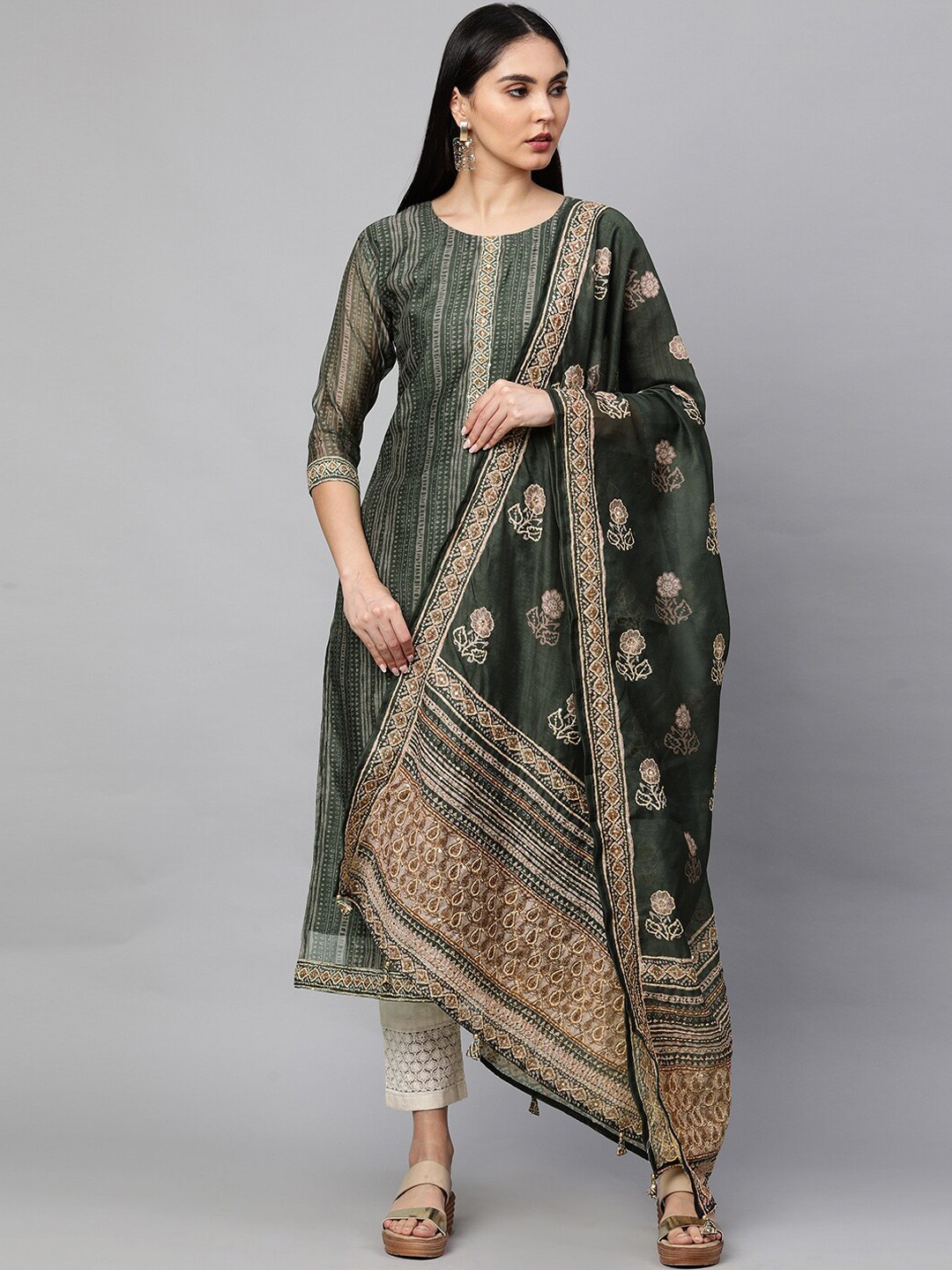 

FASHOR Women Green Ethnic Motifs Embroidered Chanderi Silk Chanderi Silk Anarkali Kurta