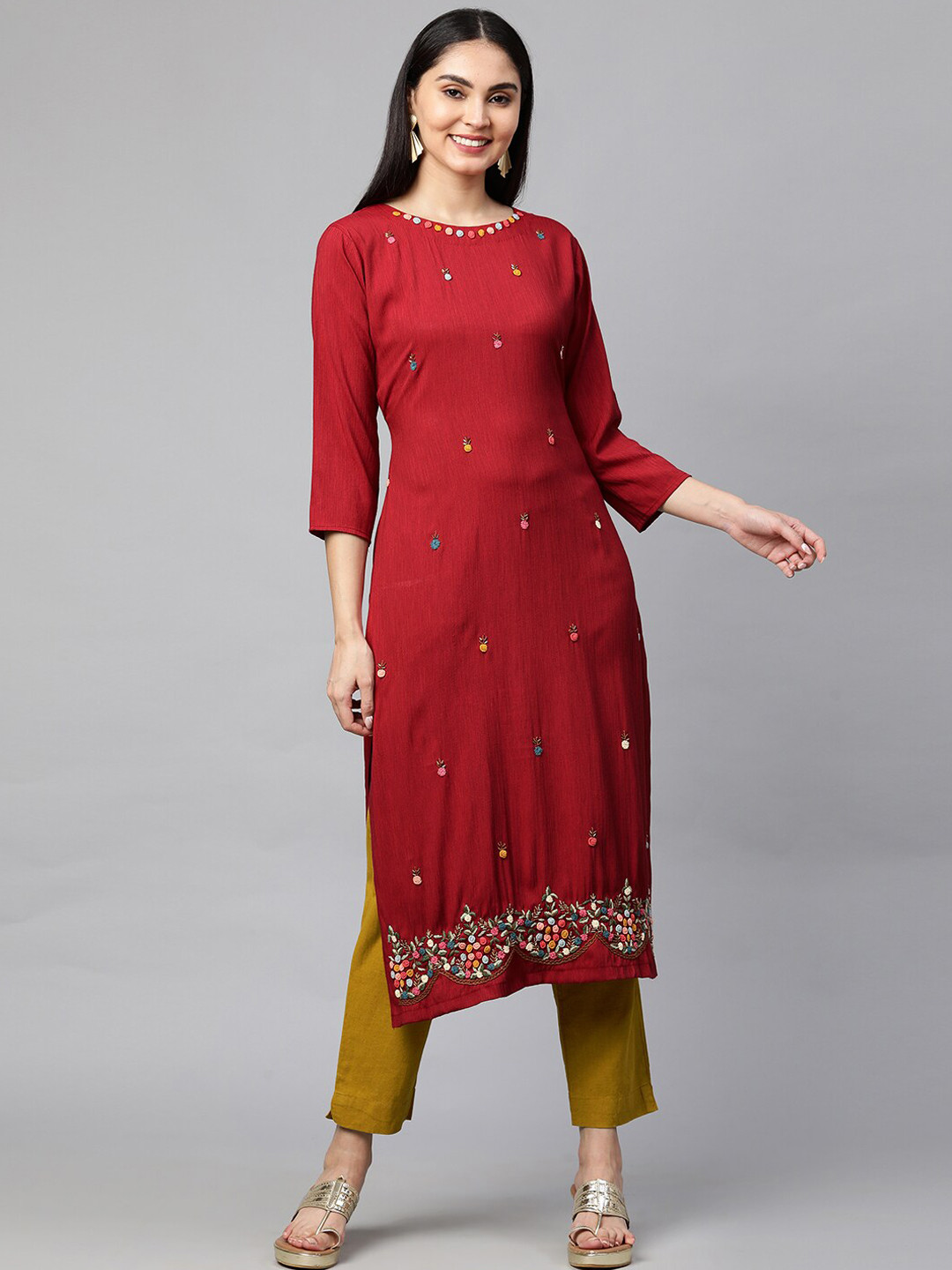 

FASHOR Women Maroon Embroidered Kurta