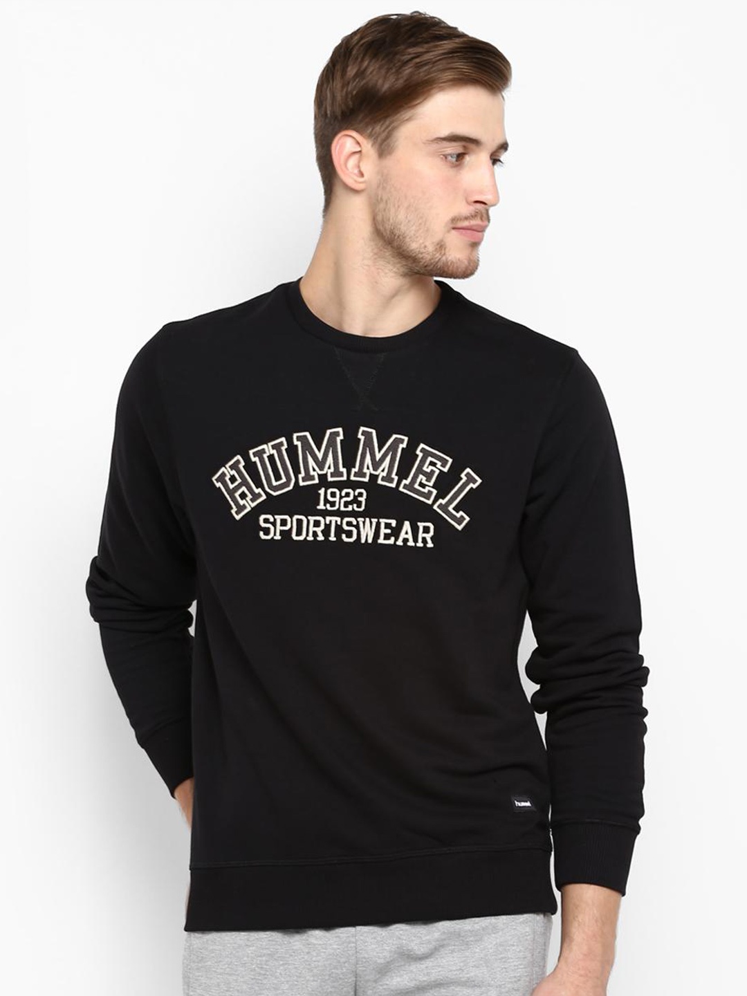 

hummel Men Black Printed Sweatshirt
