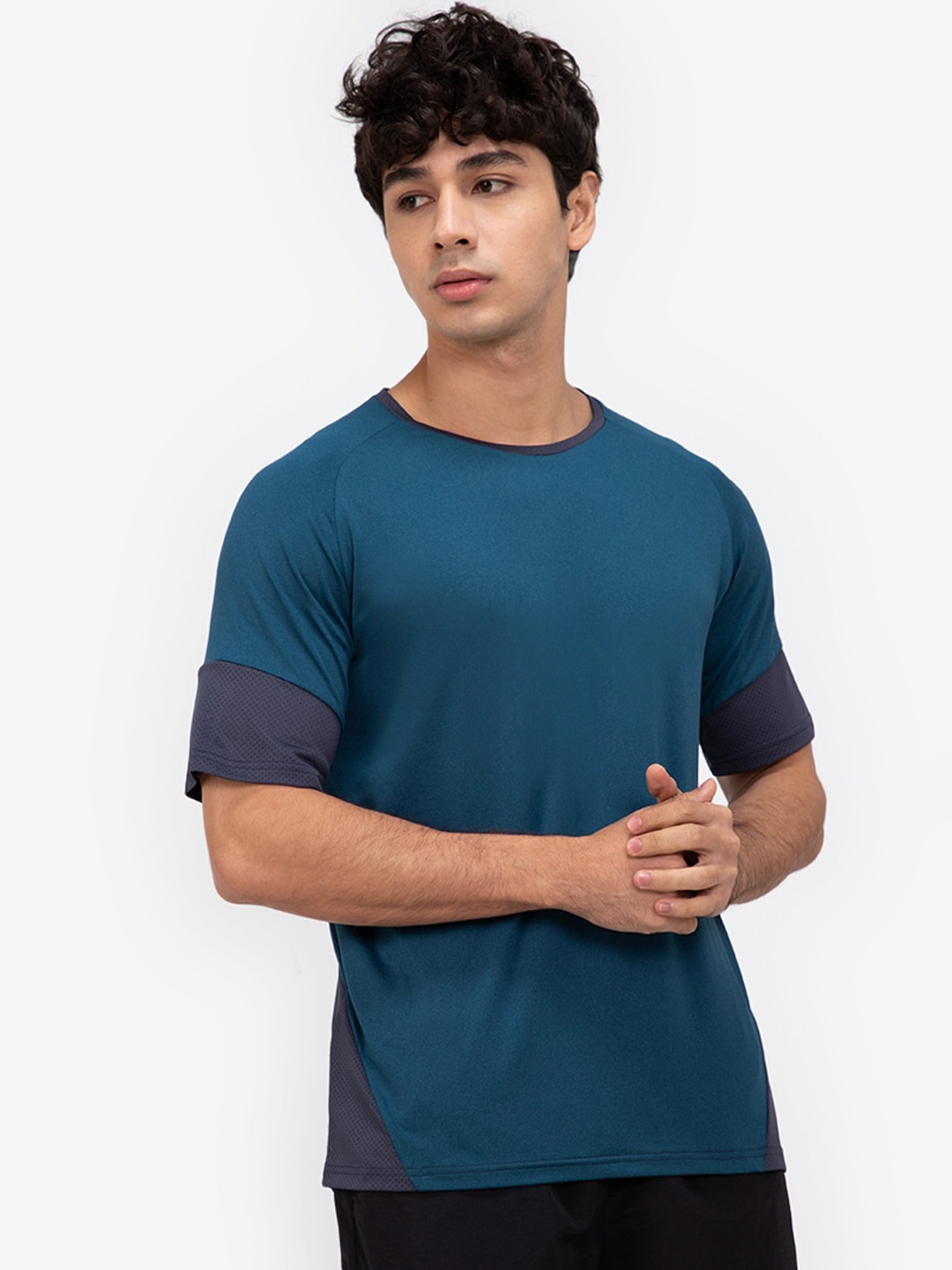 

ZALORA ACTIVE Men Blue T-shirt