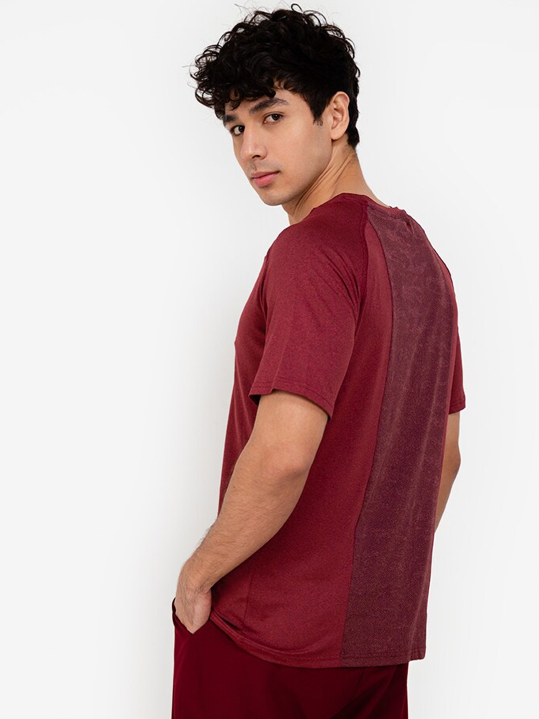 

ZALORA ACTIVE Men Red Back Vent Panel T-Shirt