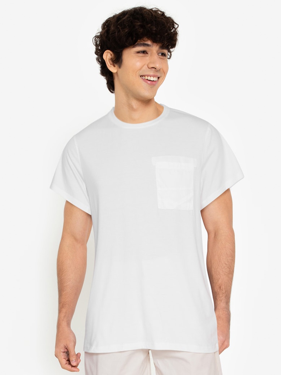 

ZALORA BASICS Men White Pockets T-shirt