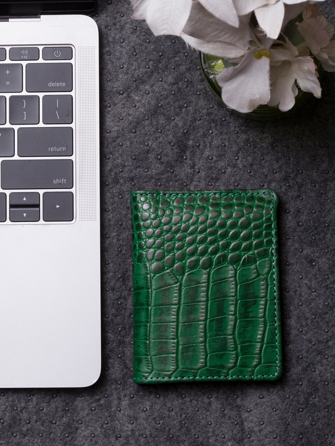 

IMUR Men Green & Orange Croc Textured Leather Card Holder