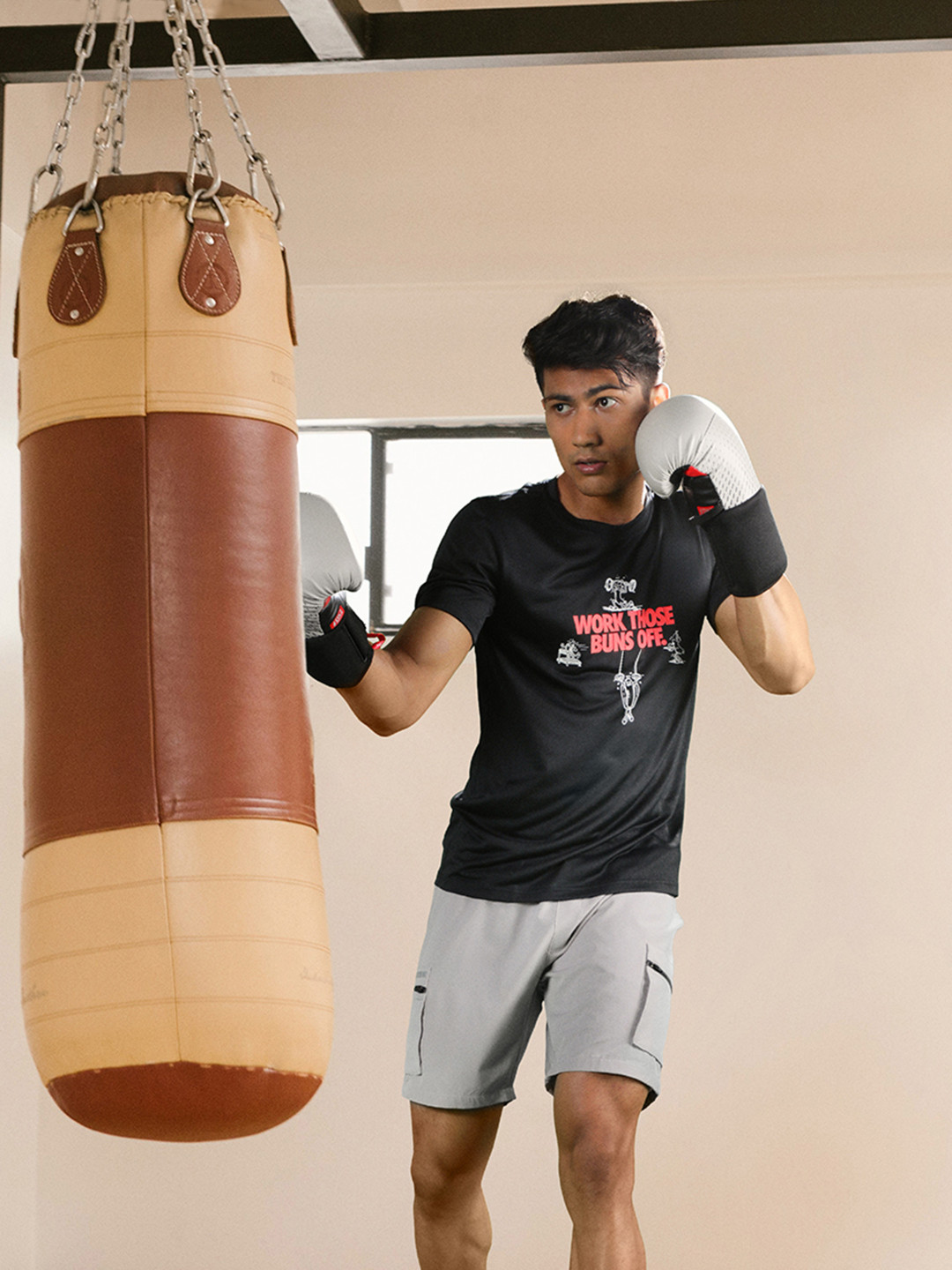 

DeFacto Men Grey Solid Shorts