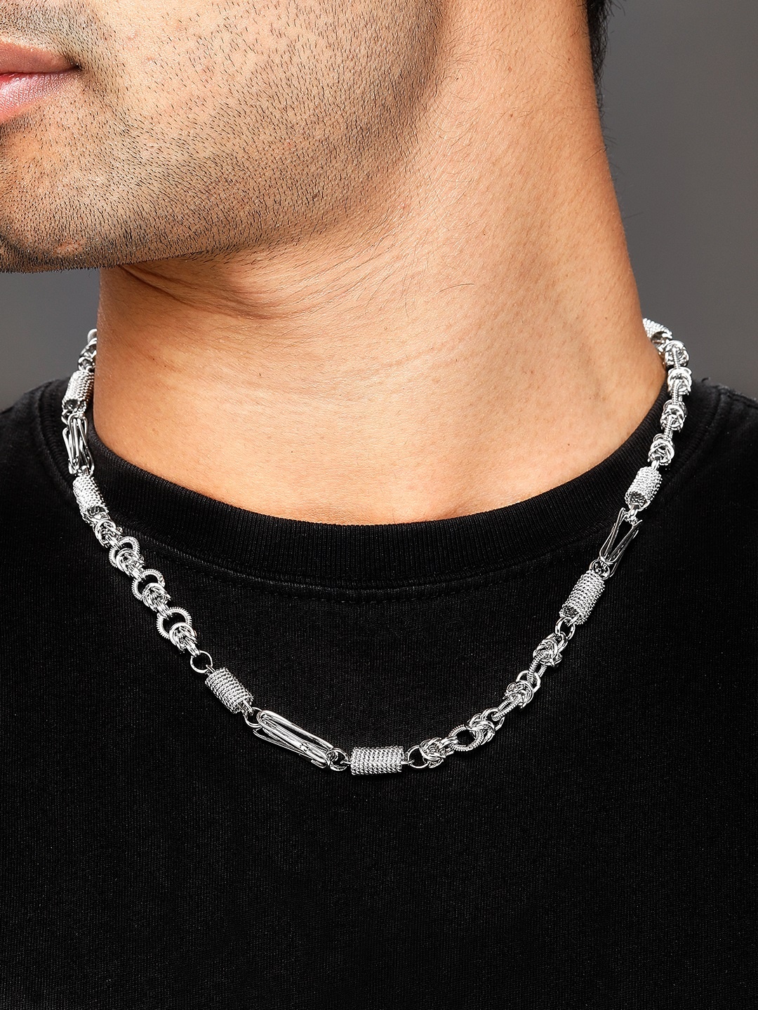 

The Roadster Lifestyle Co Men Silver-Toned Silver-Plated Link Bracelet