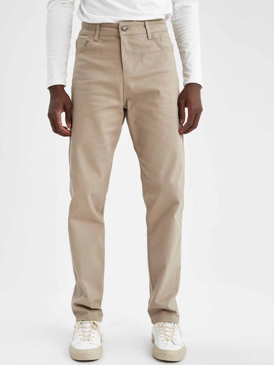 

DeFacto Men Beige Solid Trousers