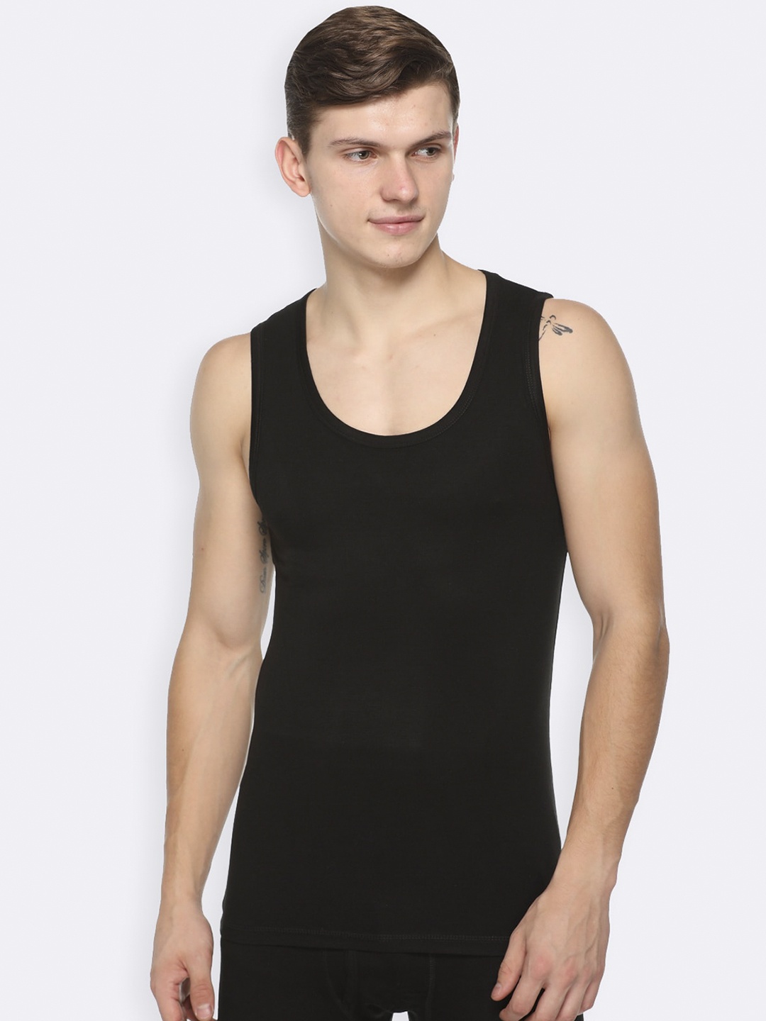 

Kanvin Men Black Solid Thermal Vest